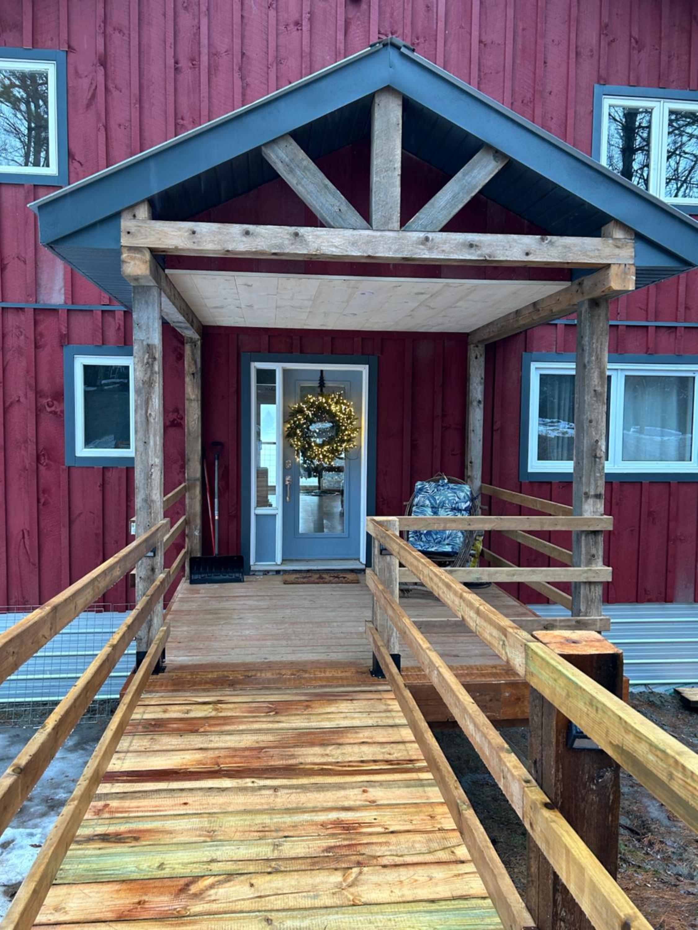 New build, luxurious, 4 plus bedrooms, 2 and a half baths, waterfront chalet, SNOWMOBILE trail access, ample parking & ICE FISHING SHACK