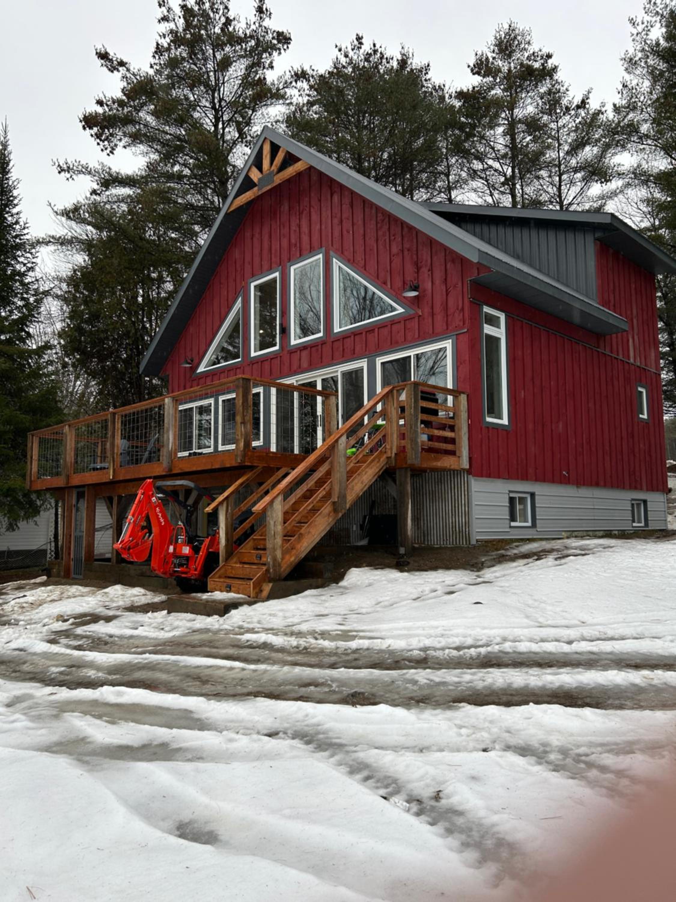 New build, luxurious, 4 plus bedrooms, 2 and a half baths, waterfront chalet, SNOWMOBILE trail access, ample parking & ICE FISHING SHACK