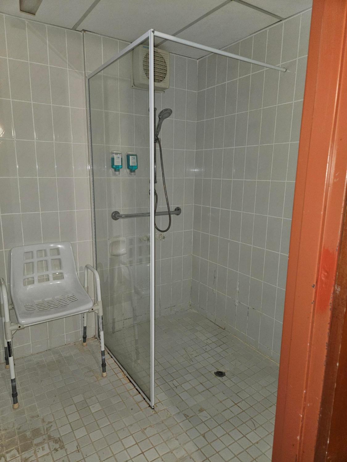 Courtyard Motor Inn
