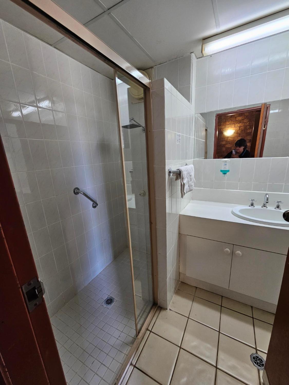 Courtyard Motor Inn
