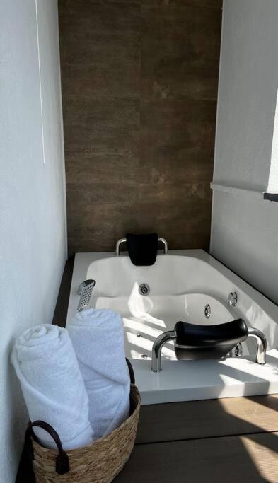 Noah apartasuite 602
