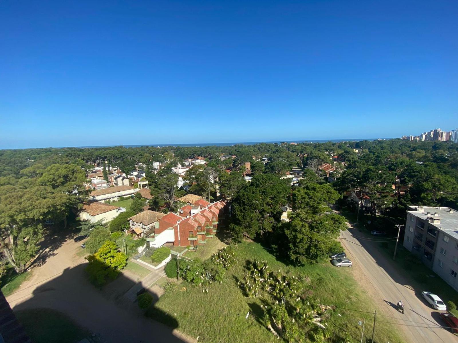 Pinamar Valle vista unica mar y bosque