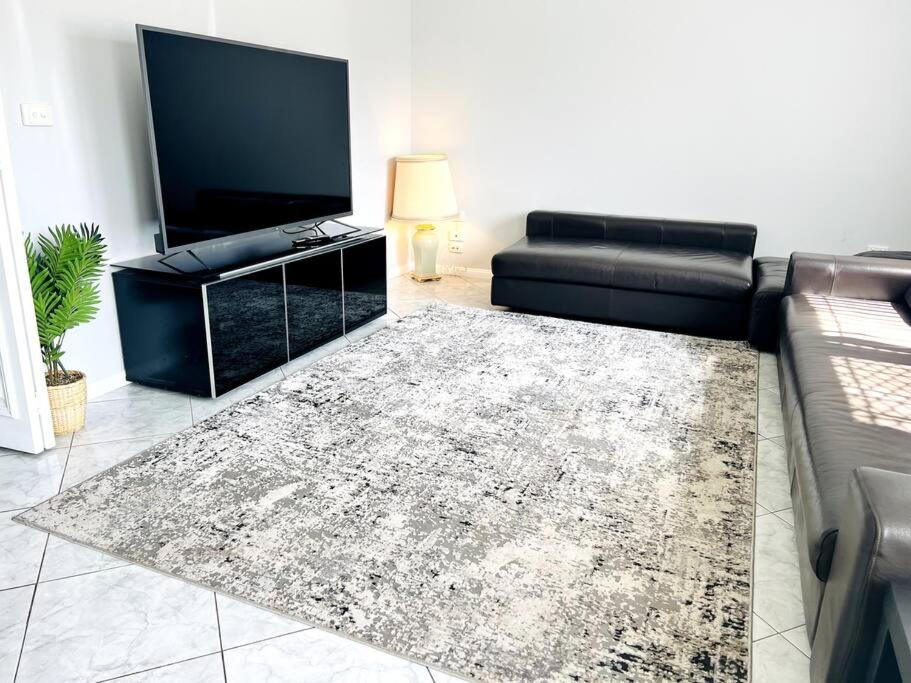 Ocean-View Retreat for Family Getaways Wollongong