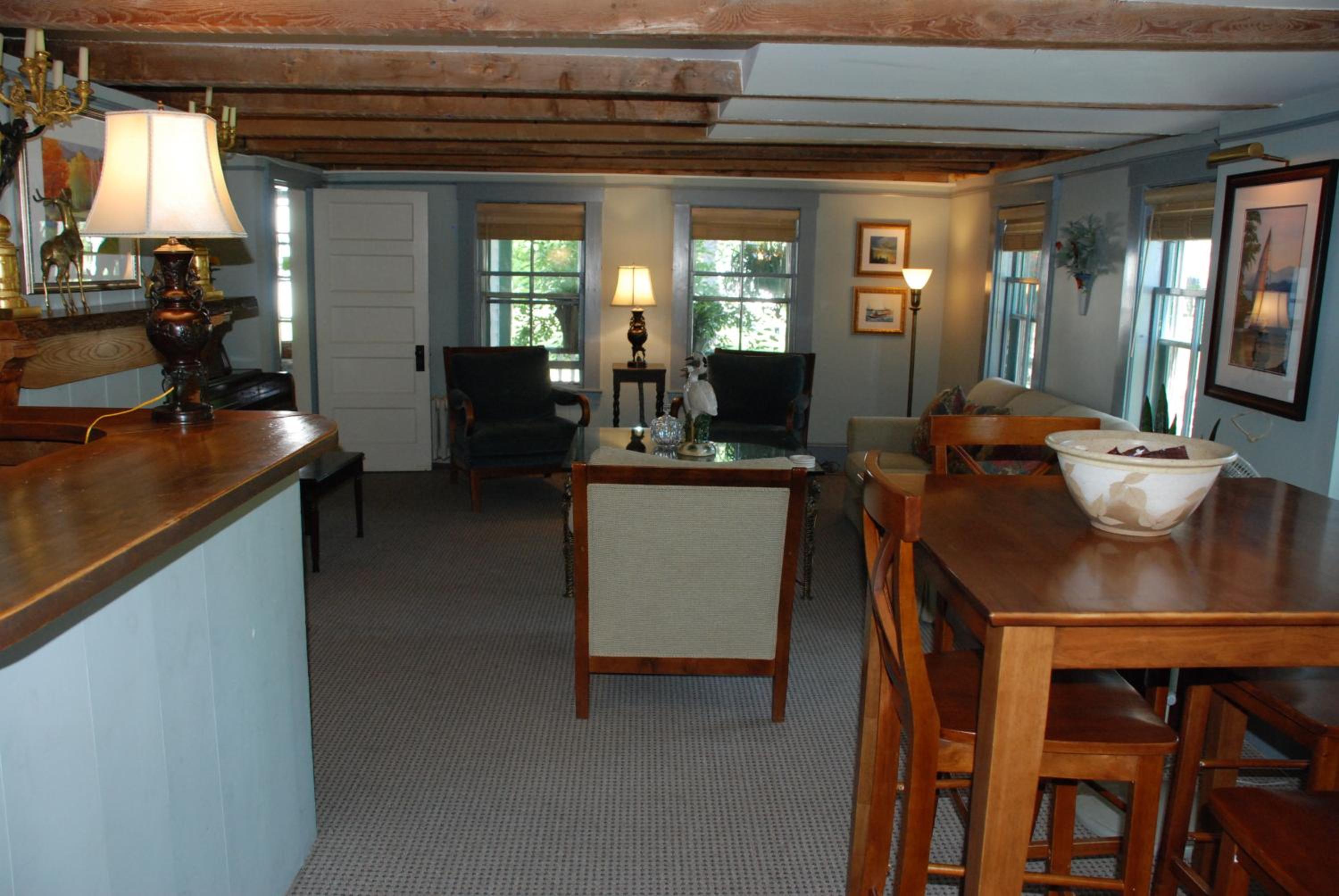 Follansbee Inn