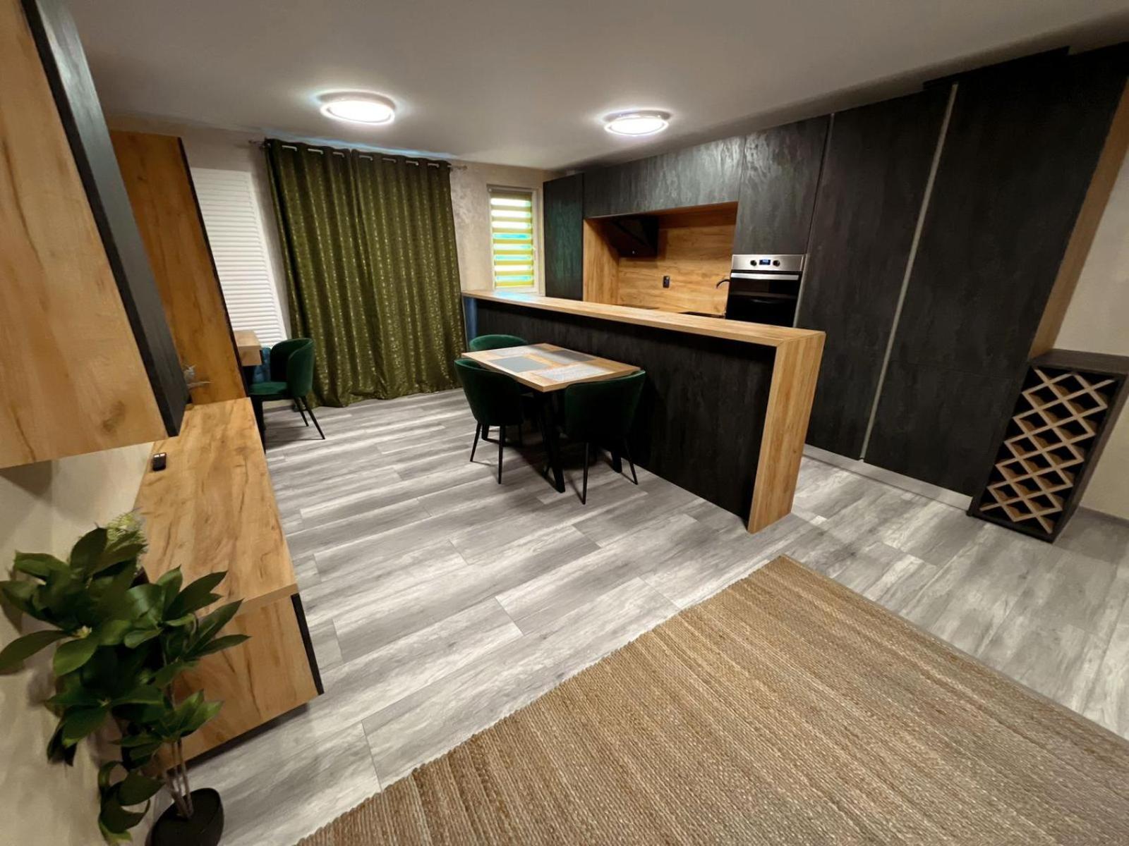 LOTUS APARTAMENTS