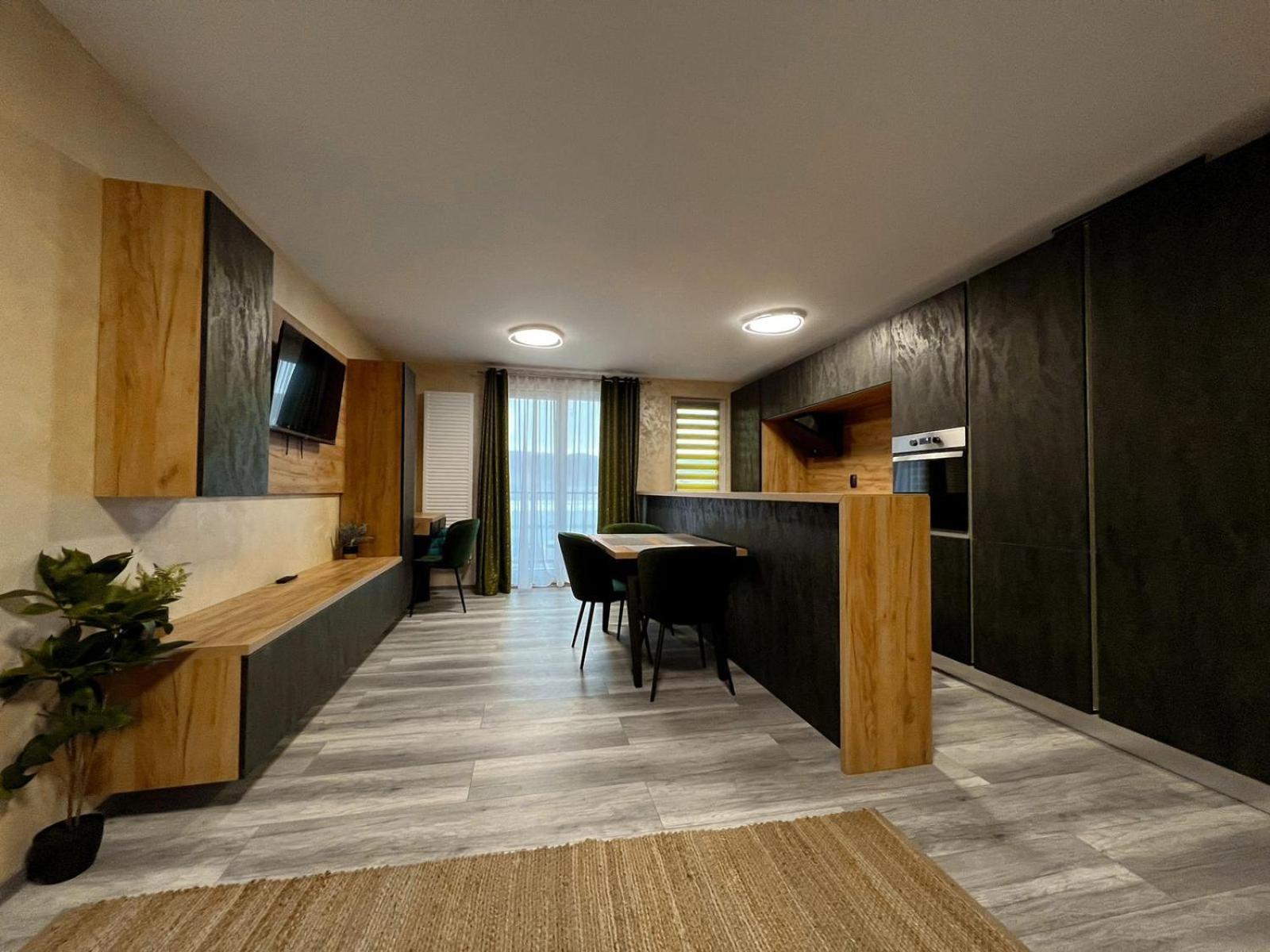 LOTUS APARTAMENTS