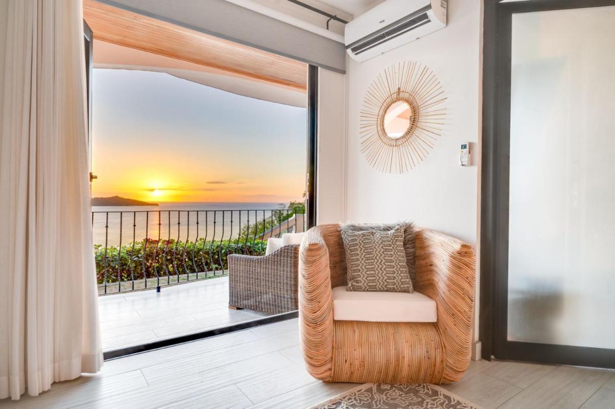 Playa Flamingo Towers Cliffside Retreat Endless Views Sunsets