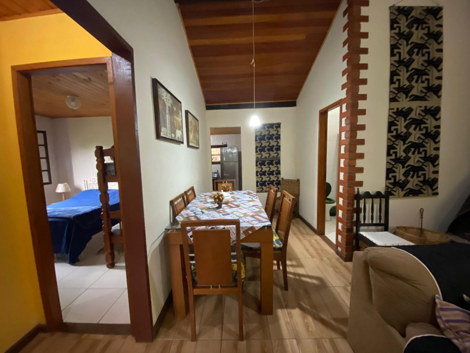 Lumiar linda vista das montanhas, com lareira, churrasqueira, wifi, Tv a cabo, casa ampla, arejada jardim pertinho do centro de Lumiar e de cachoeiras