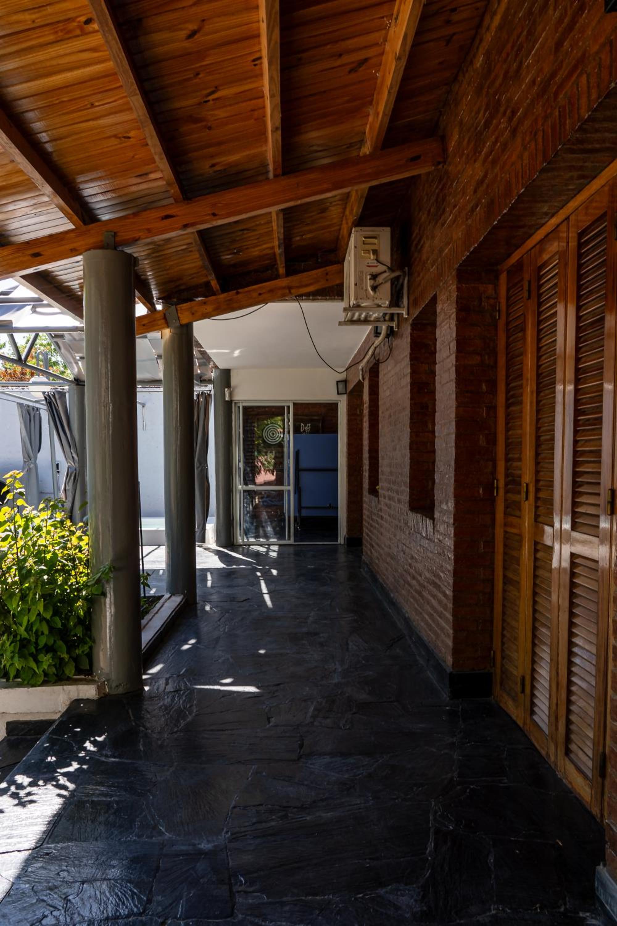 ArquiArts - Hermosa casa para 16p con pileta y jacuzzi
