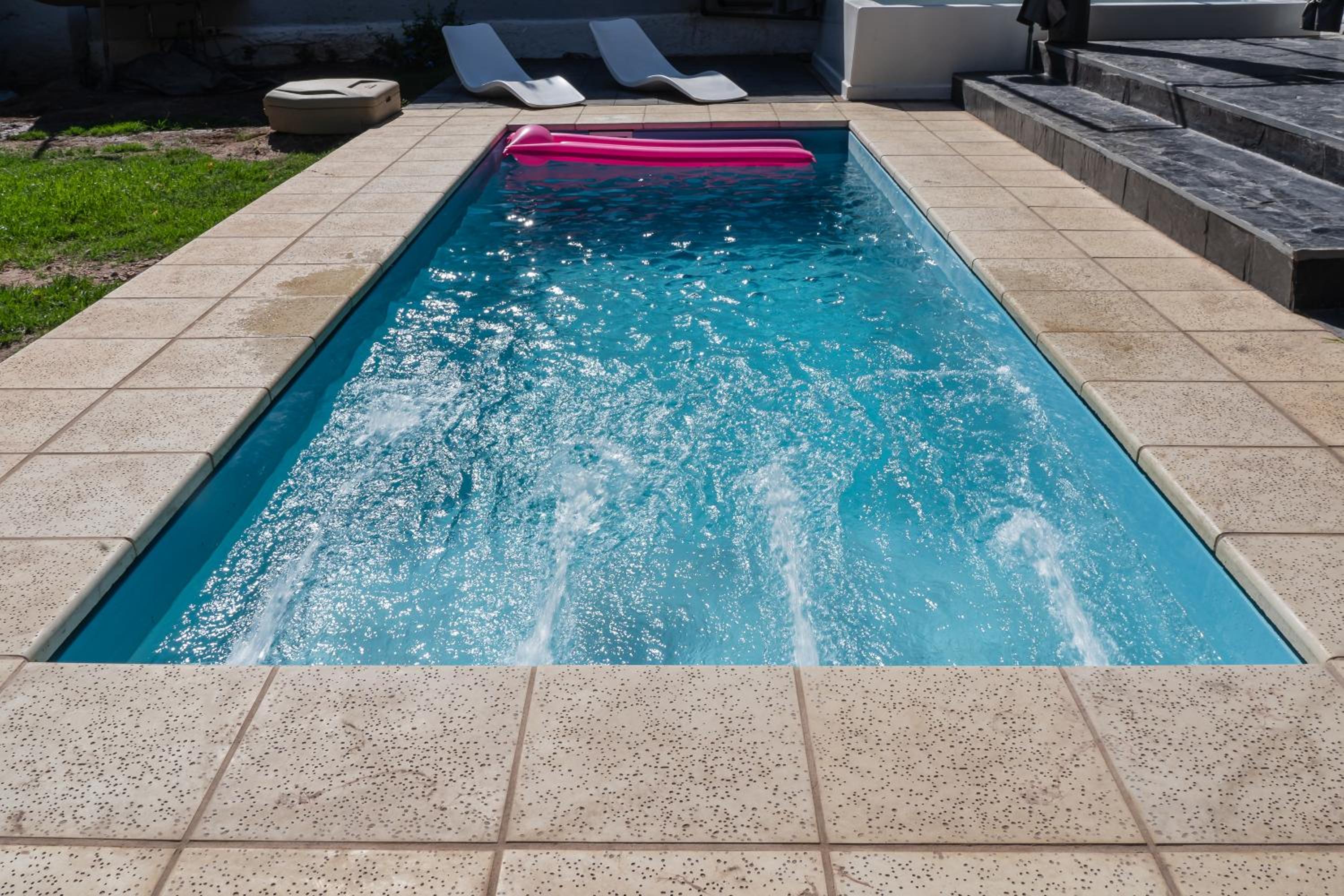 ArquiArts - Hermosa casa para 16p con pileta y jacuzzi