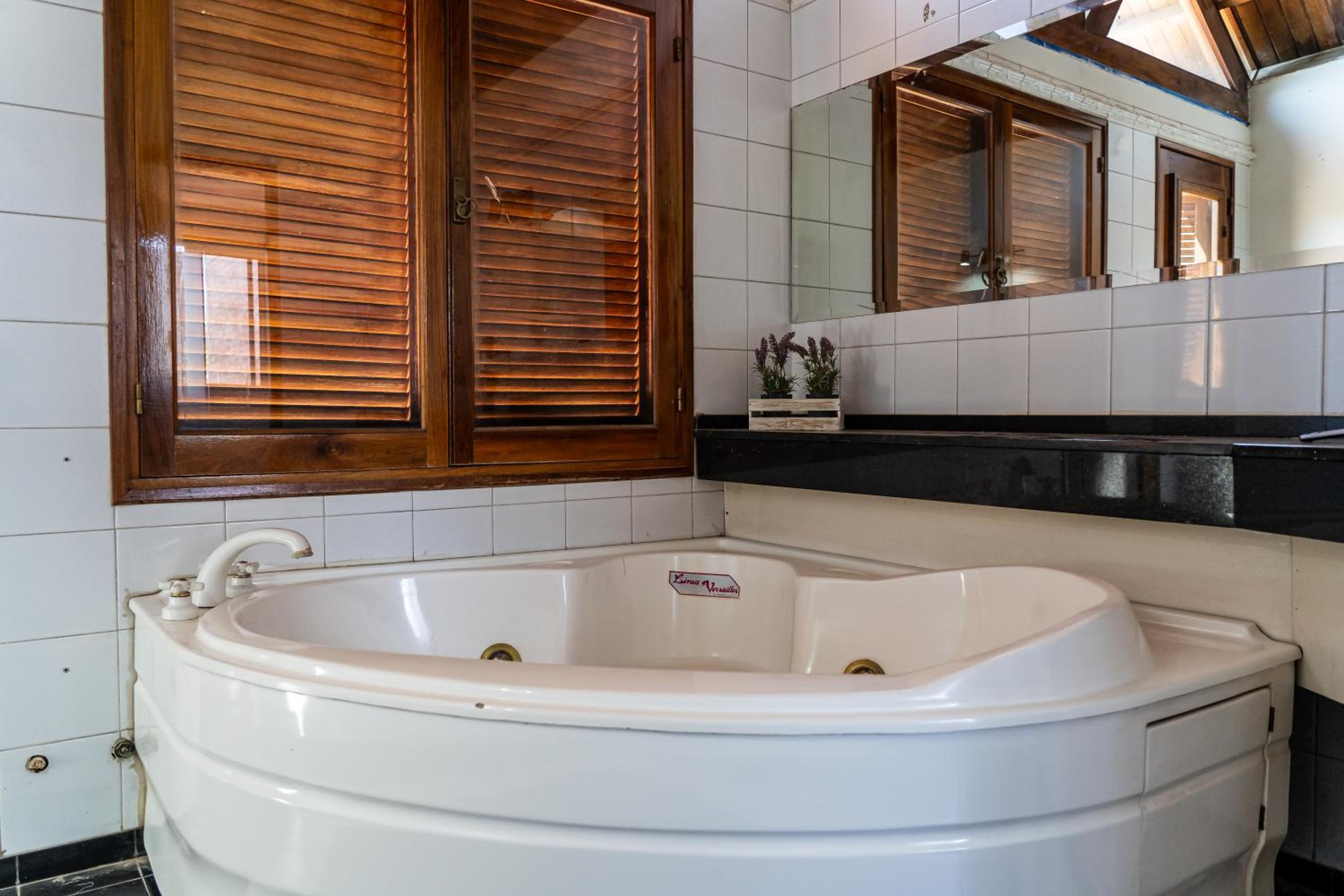 ArquiArts - Hermosa casa para 16p con pileta y jacuzzi
