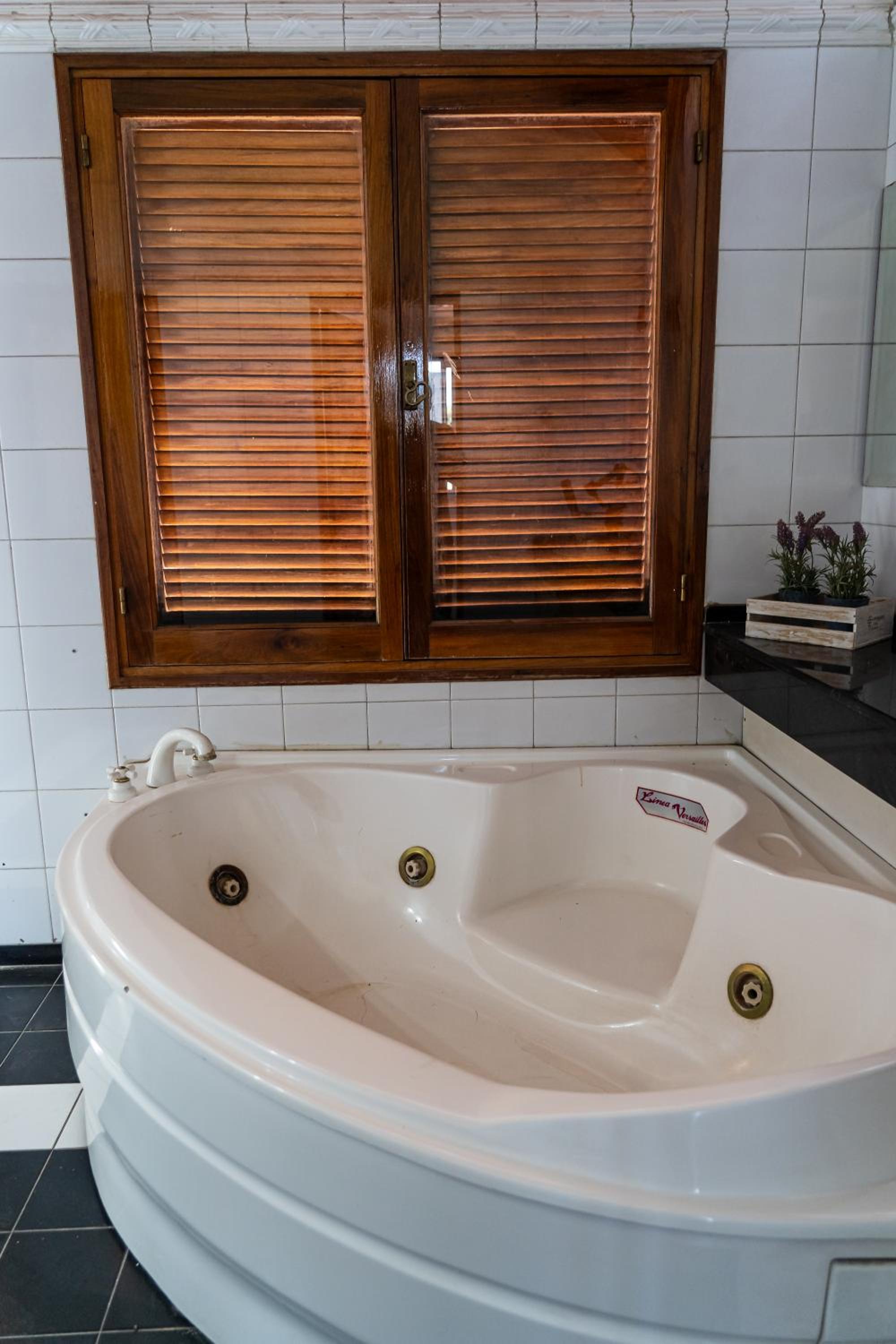 ArquiArts - Hermosa casa para 16p con pileta y jacuzzi