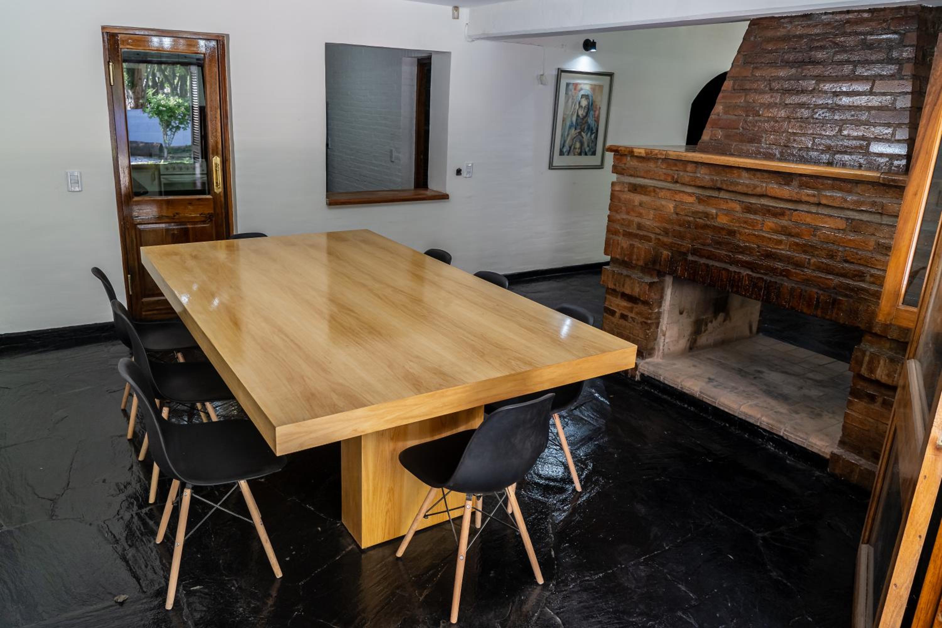 ArquiArts - Hermosa casa para 16p con pileta y jacuzzi