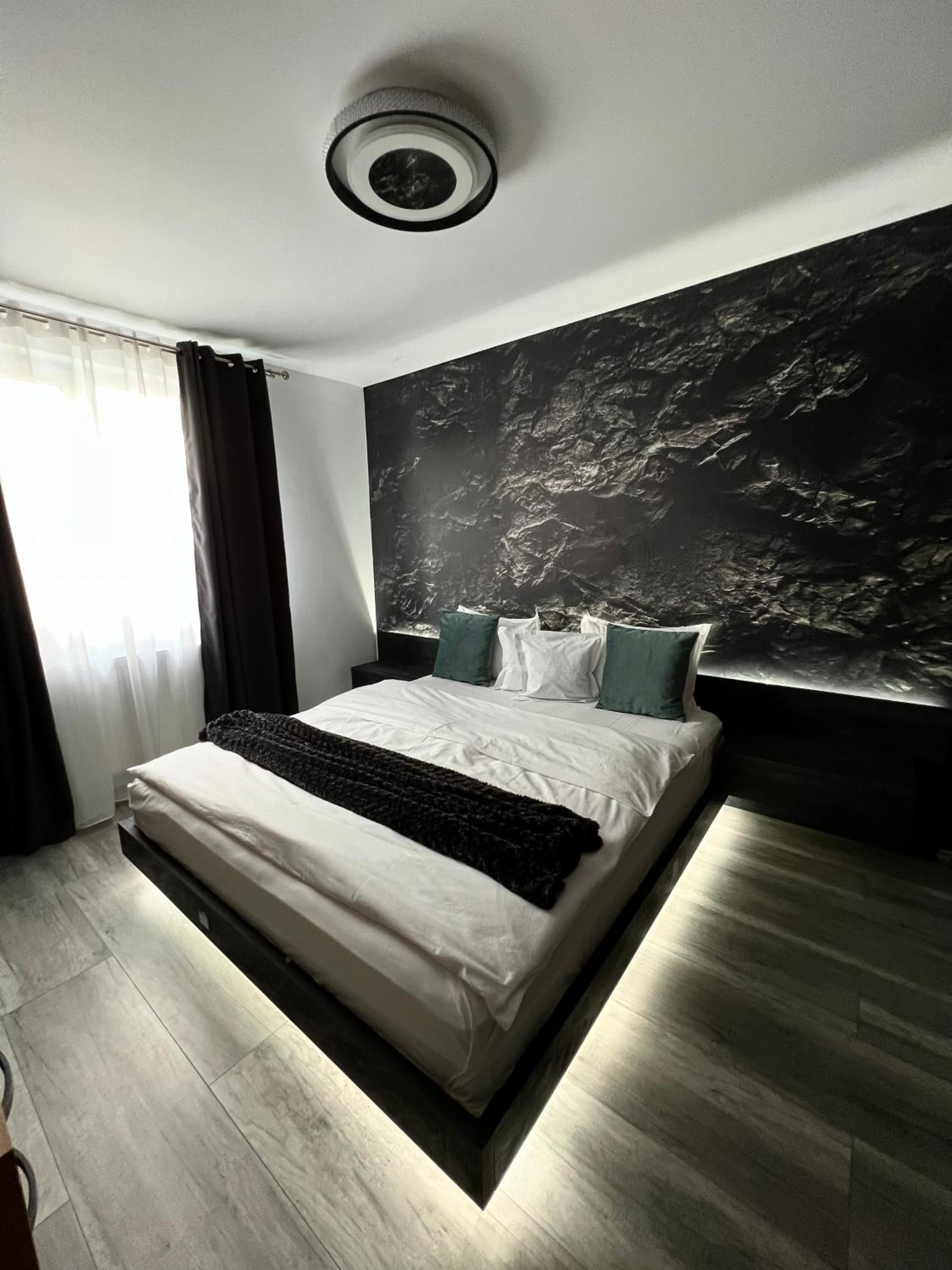 LOTUS APARTAMENTS