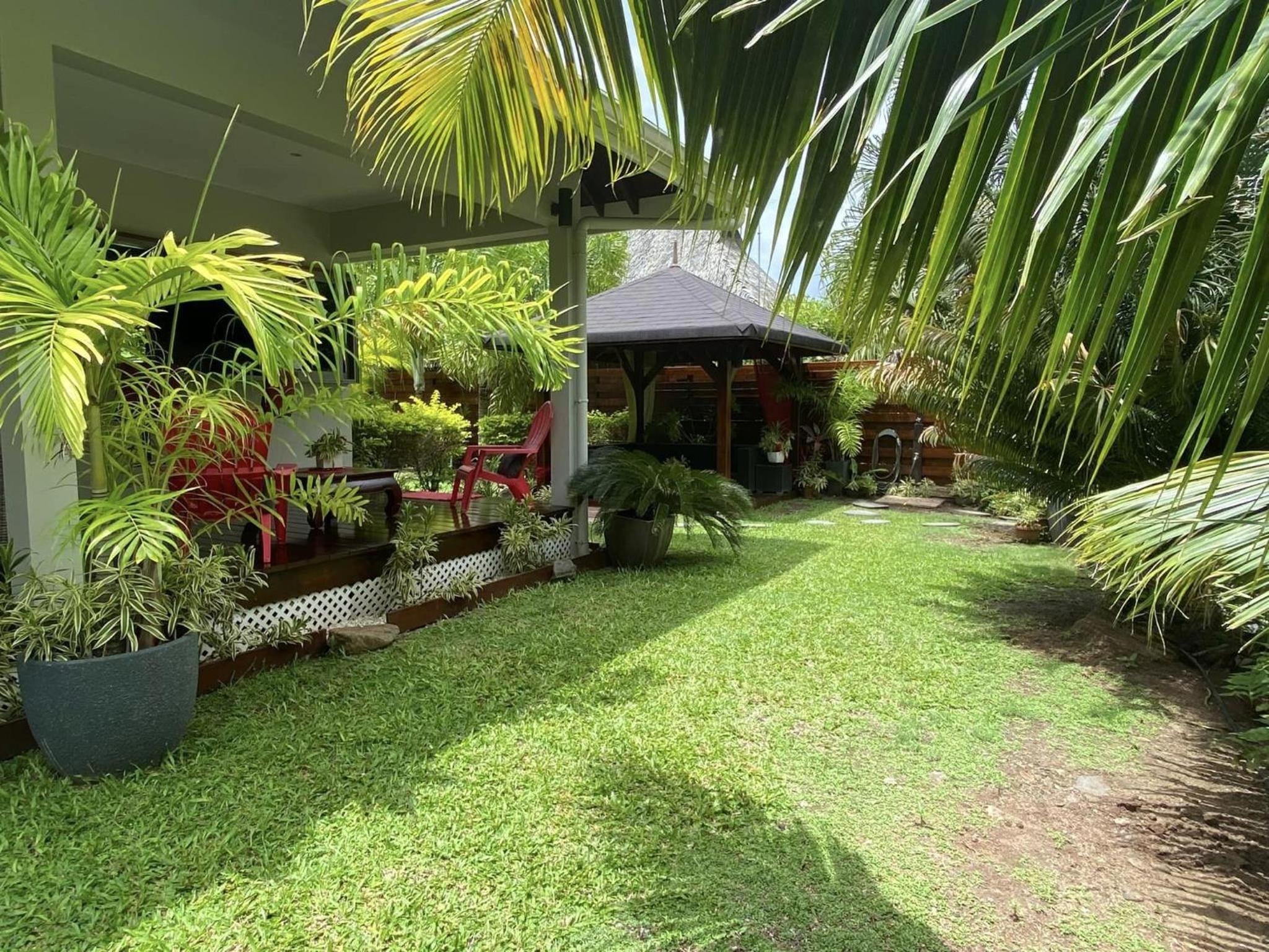 MOOREA - Villa Tiahura view 2