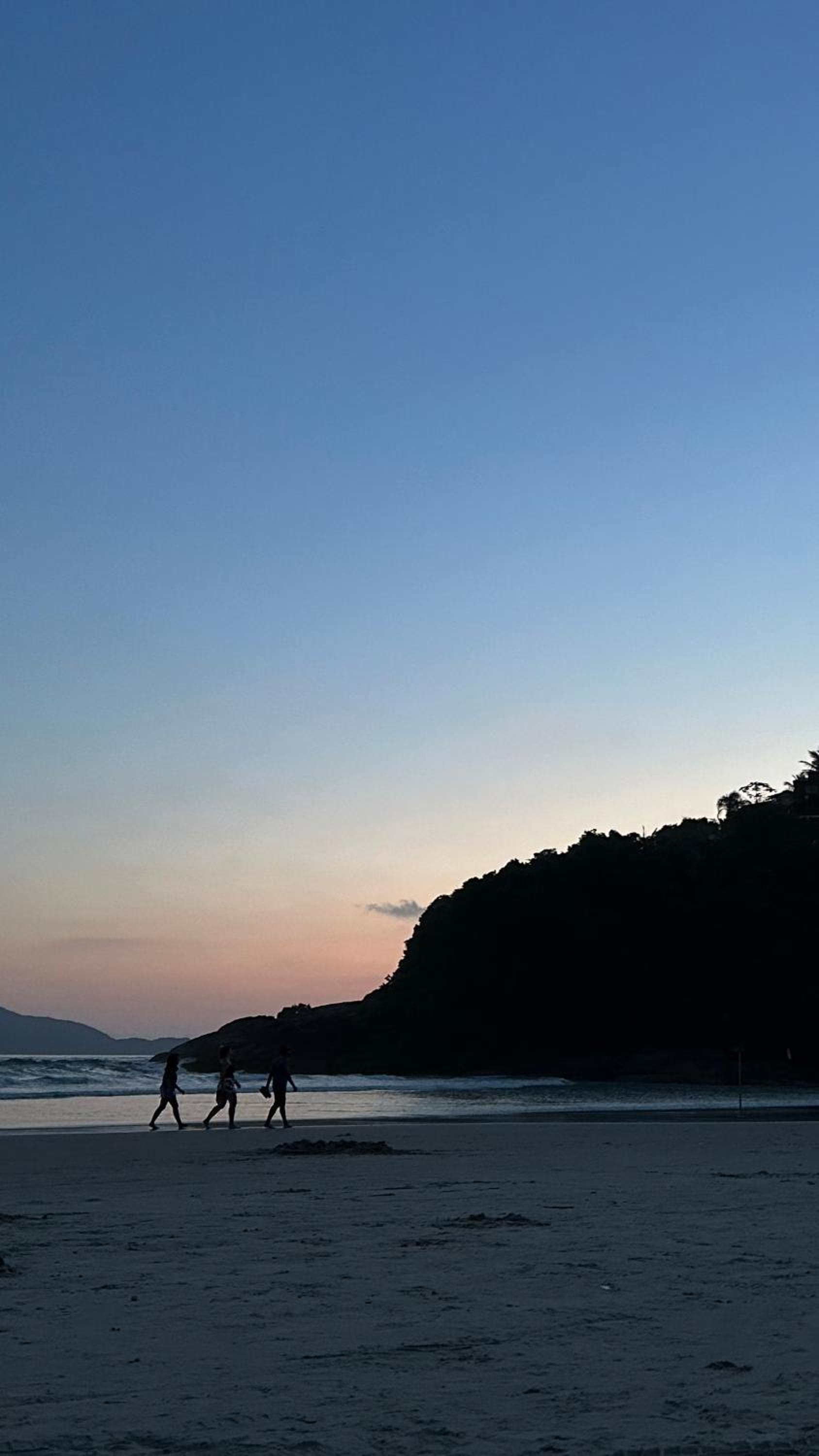 Apto em Ubatuba Praia do Tenório e Praia Grande pé na areia