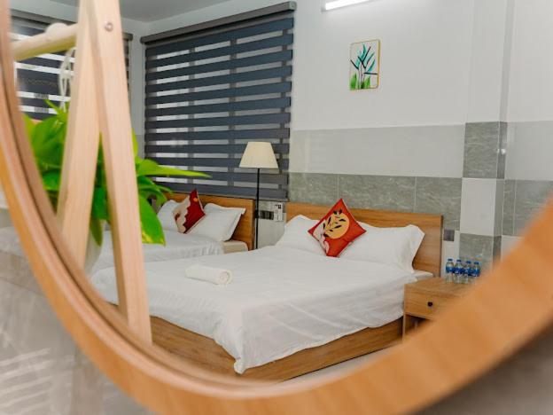 ALOHA SAIGON PREMIUM HOSTEL by Local Travel Experts - Newly opened, Less-touristy location, Spacious rooms, Glass shower bathroom, Free breakfast & Walking
