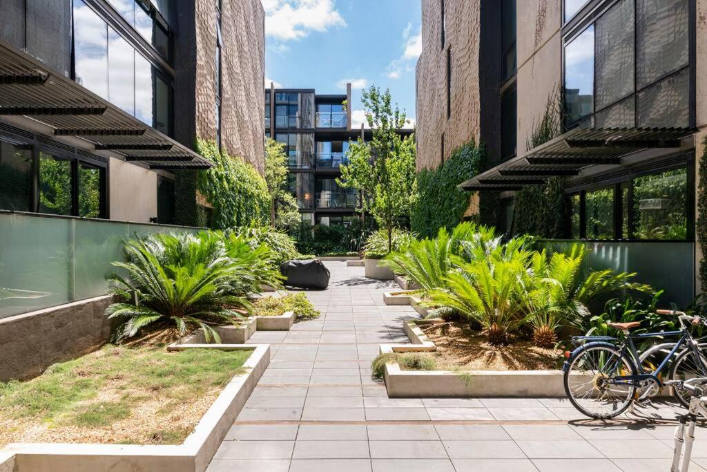 Collingwood Cool + Fast Wi-fi & Secure Car Park