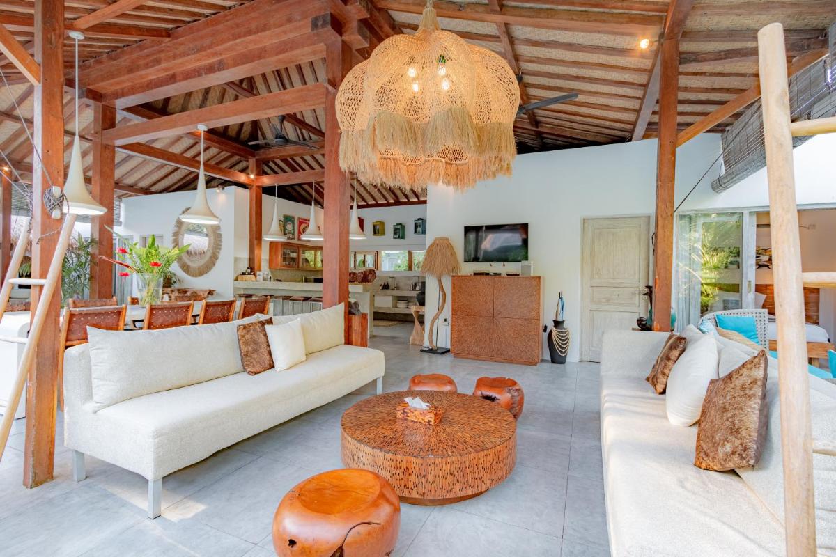 Villa Sukacita