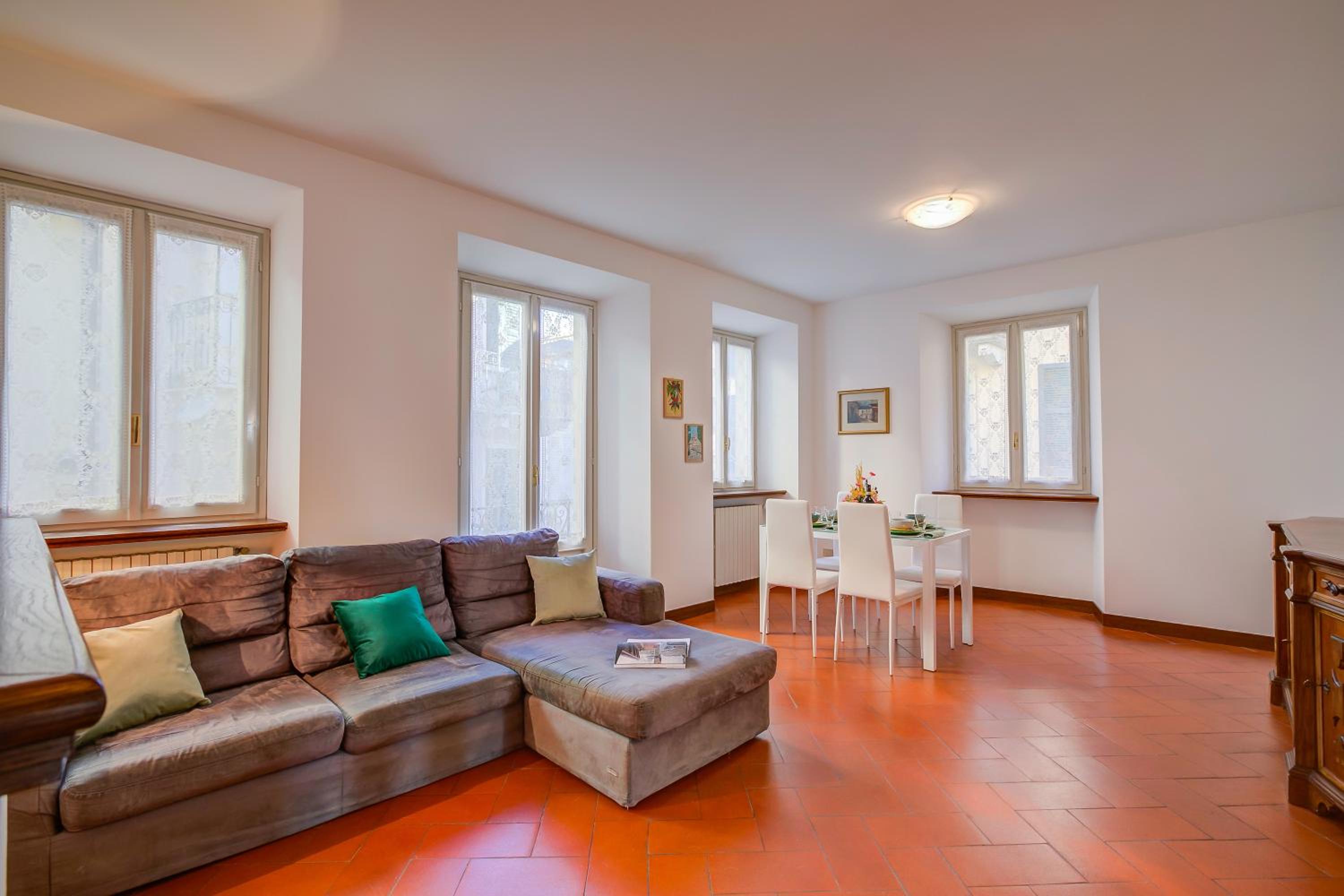 La Casa di Maddalena Stresa Centro - Happy Rentals view 4