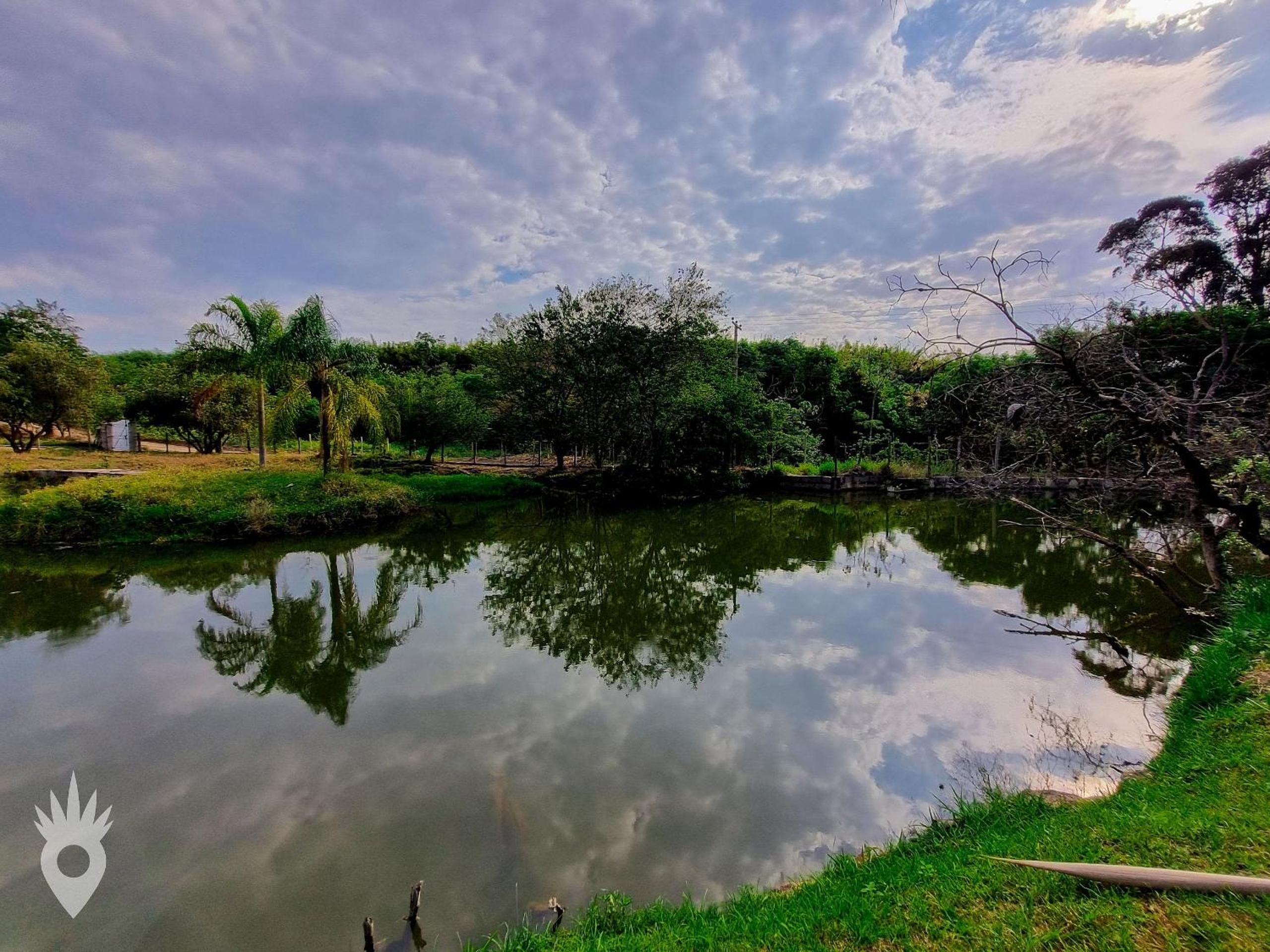Chalé a beira de lago com churrasqueira em SP