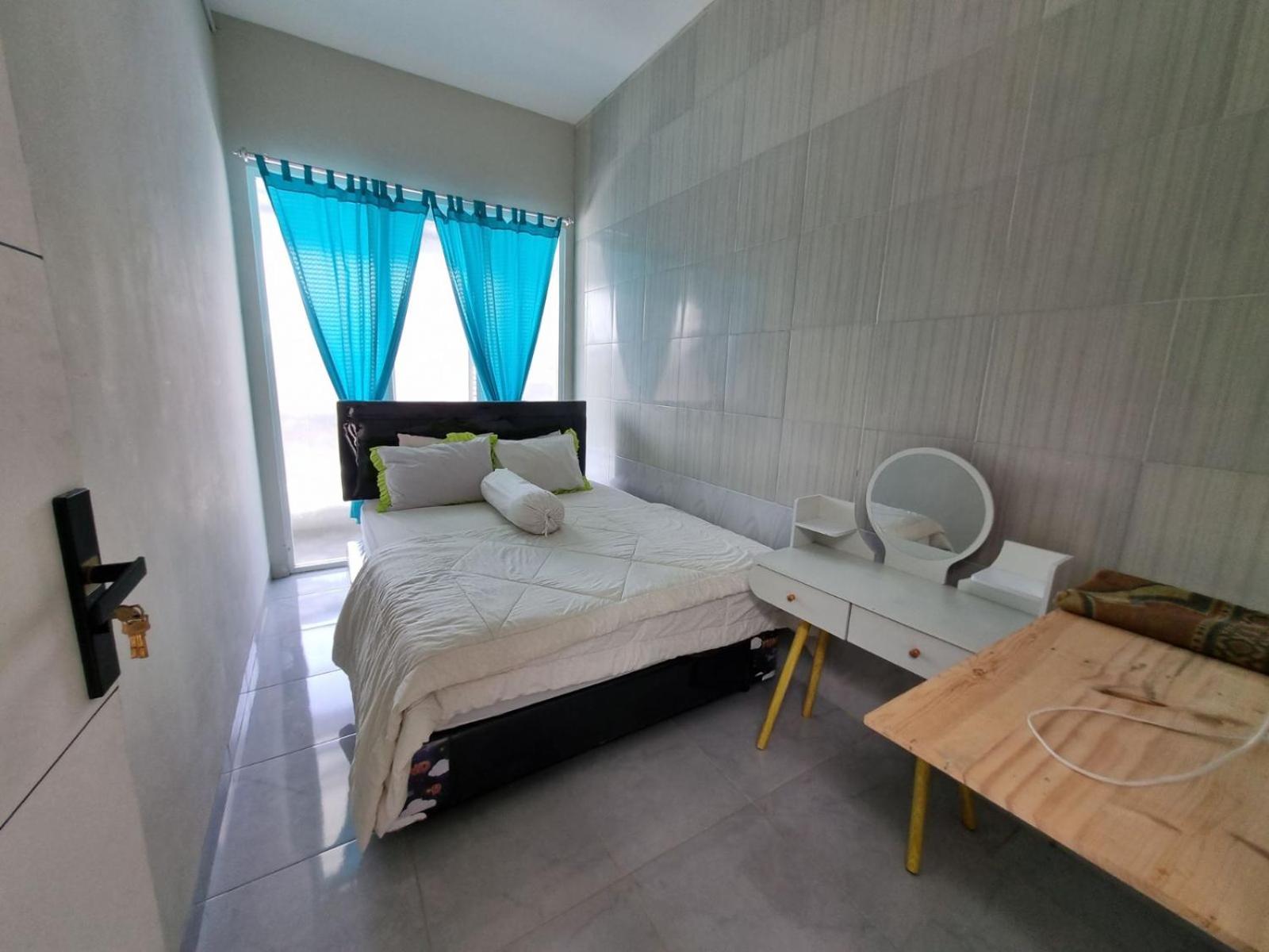 Villa di Kota Batu dengan Private Pool