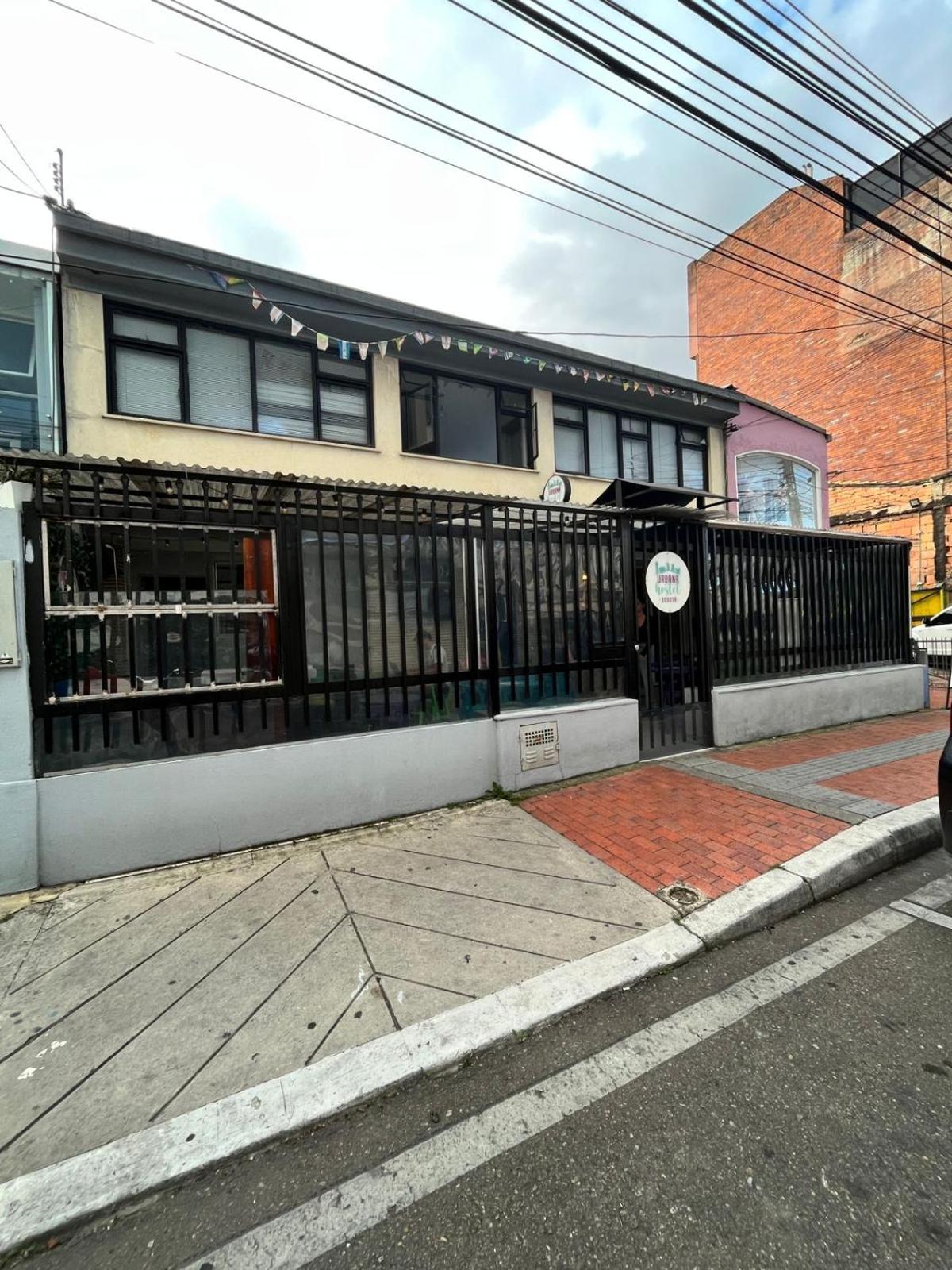 Urbana Hostel