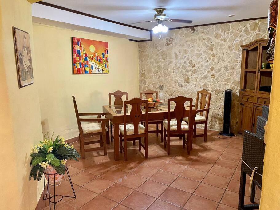 Hermosa Casa con Piscina Privada en Punta Leona