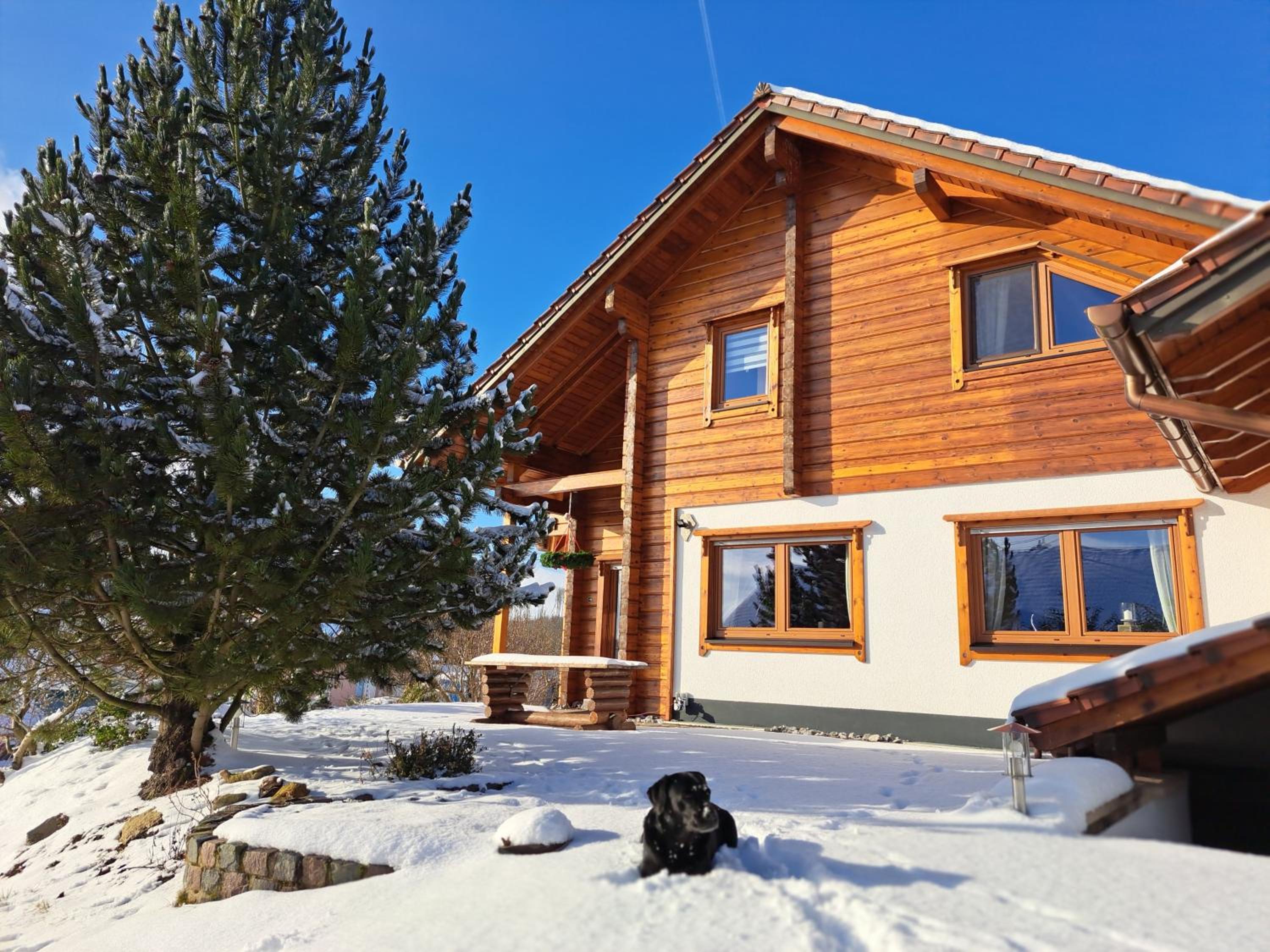Steewer Landhaus gemütliche Ferienwohnung bis 6 Pers in ruhiger Ortsrandlage
