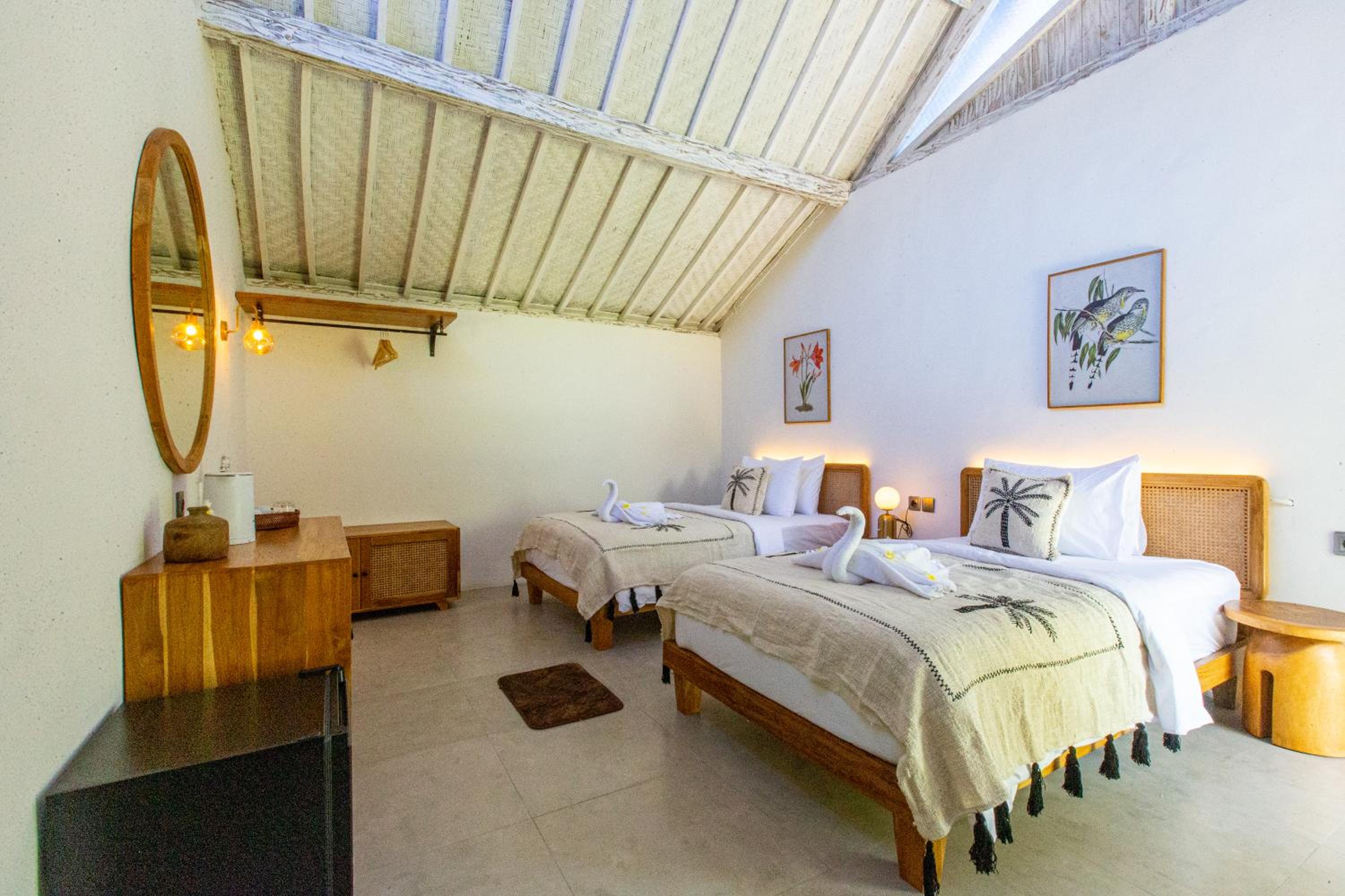 La Roja Bungalows