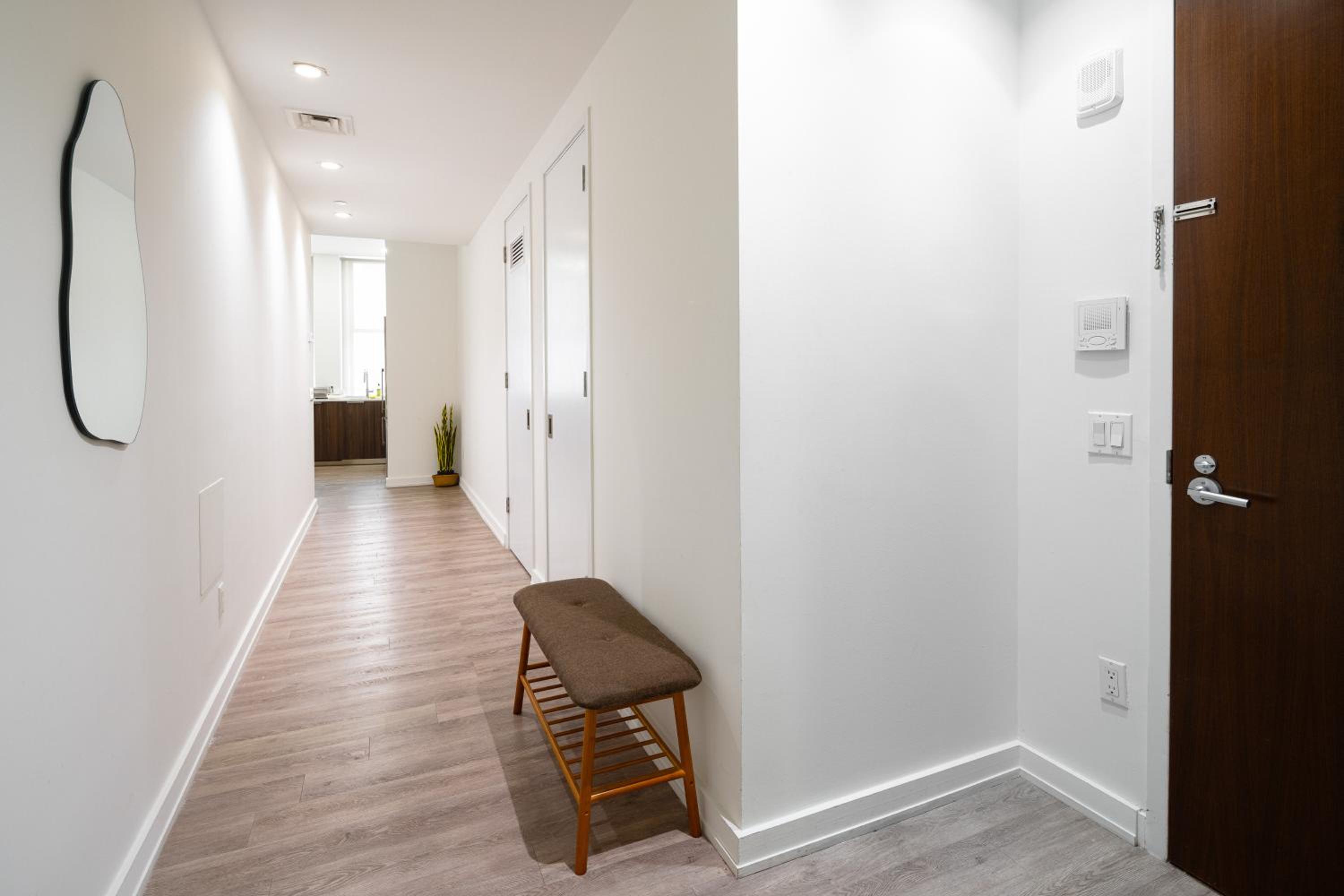 Luxury 2BD nr Wall St Gym Rooftop w/d