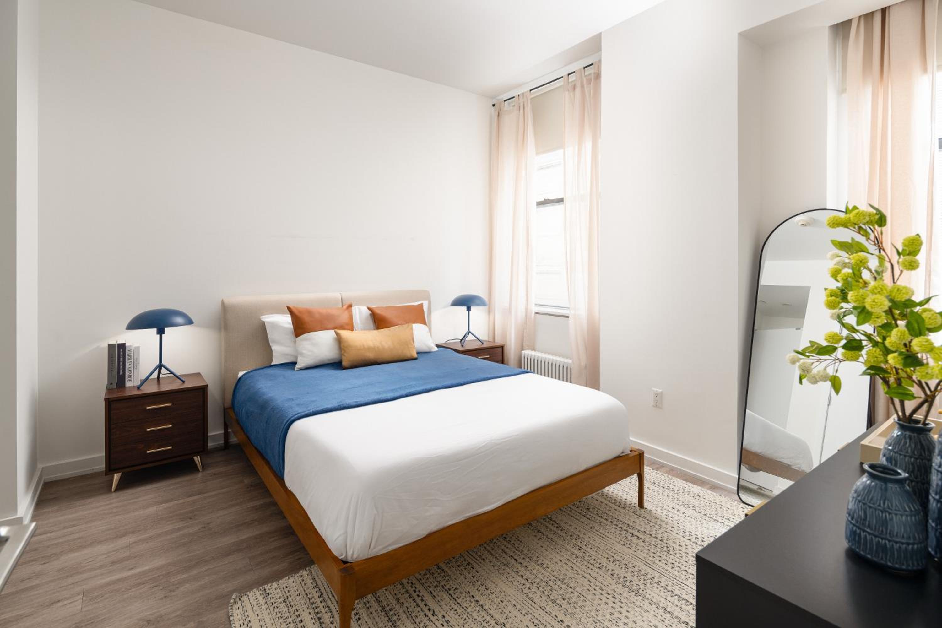 Luxury 2BD nr Wall St Gym Rooftop w/d