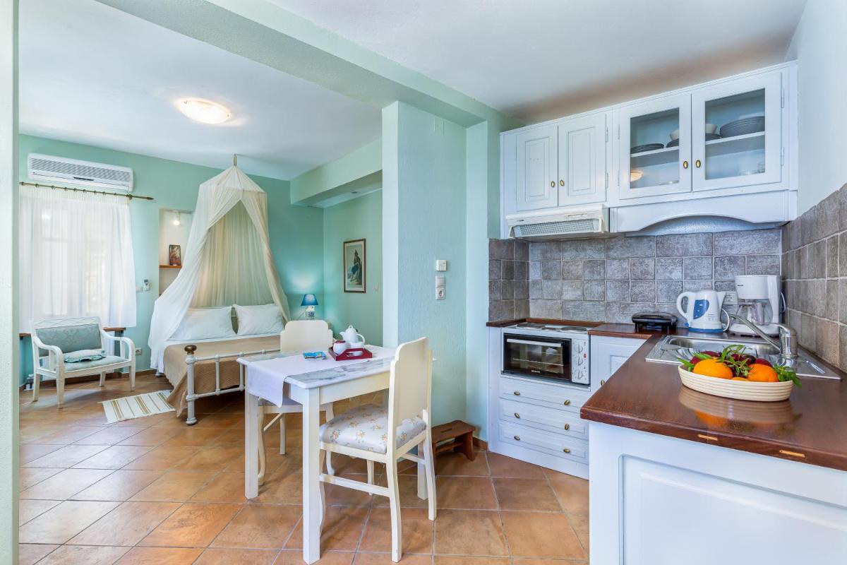 Stolios en Skopelos Town