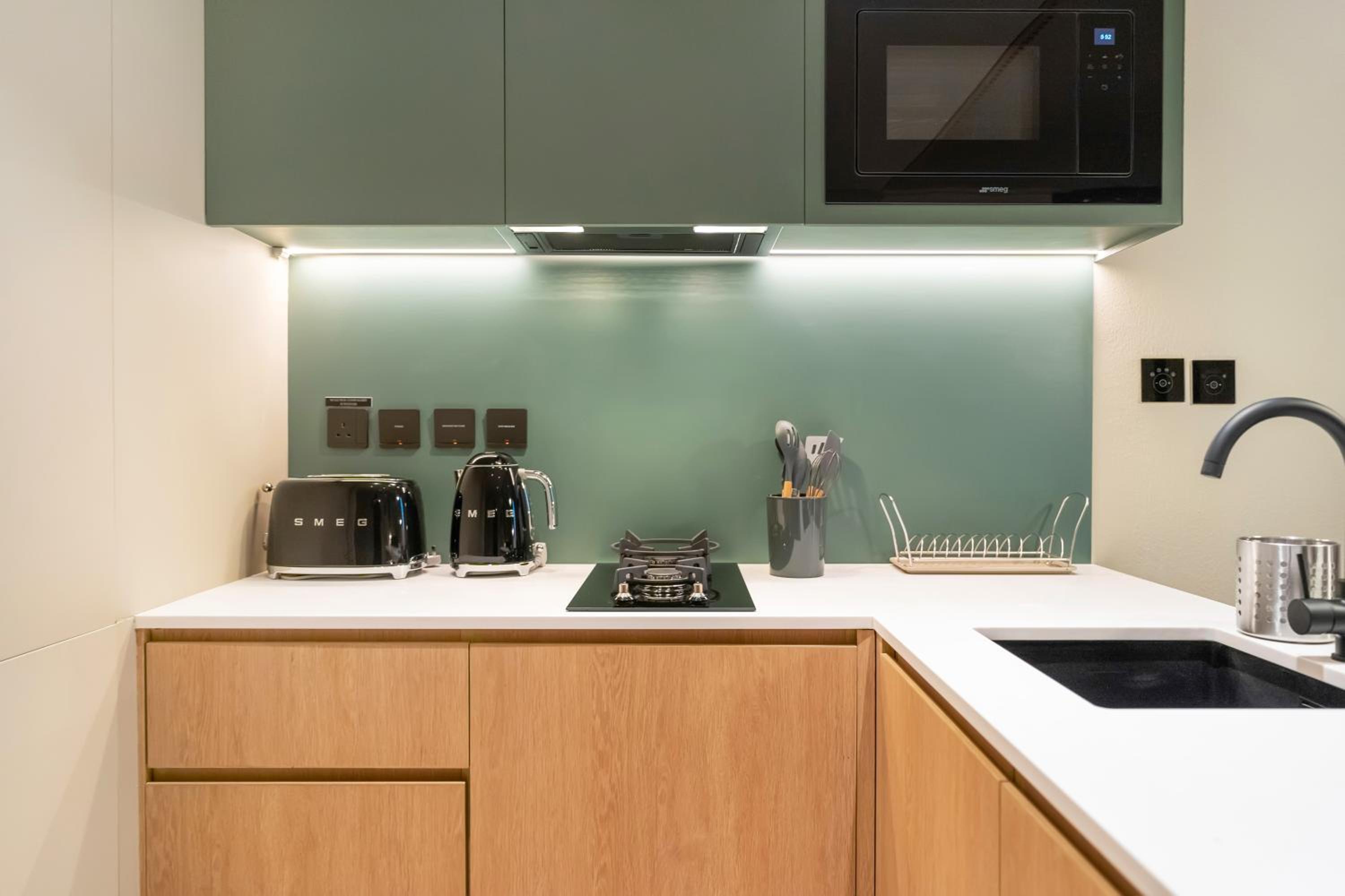 FAM Living - Upside Living - WFH Friendly-Business Bay