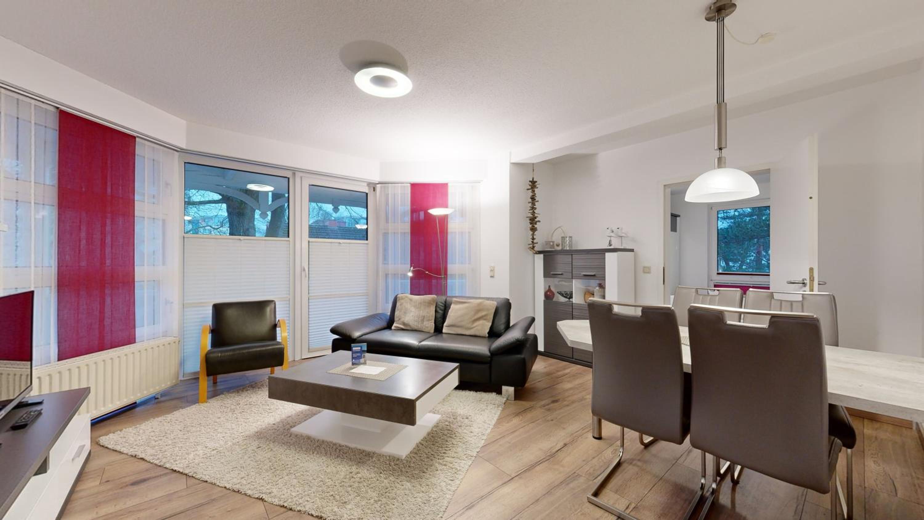 FeWo direkt am Strand , mit Balkon und seitlichem Meerblick, Haus Strelasund, Binz
