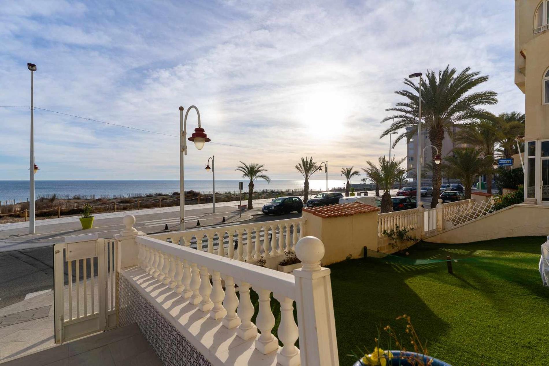rentafive - Primera Línea - Arenales - Casa Pilar
