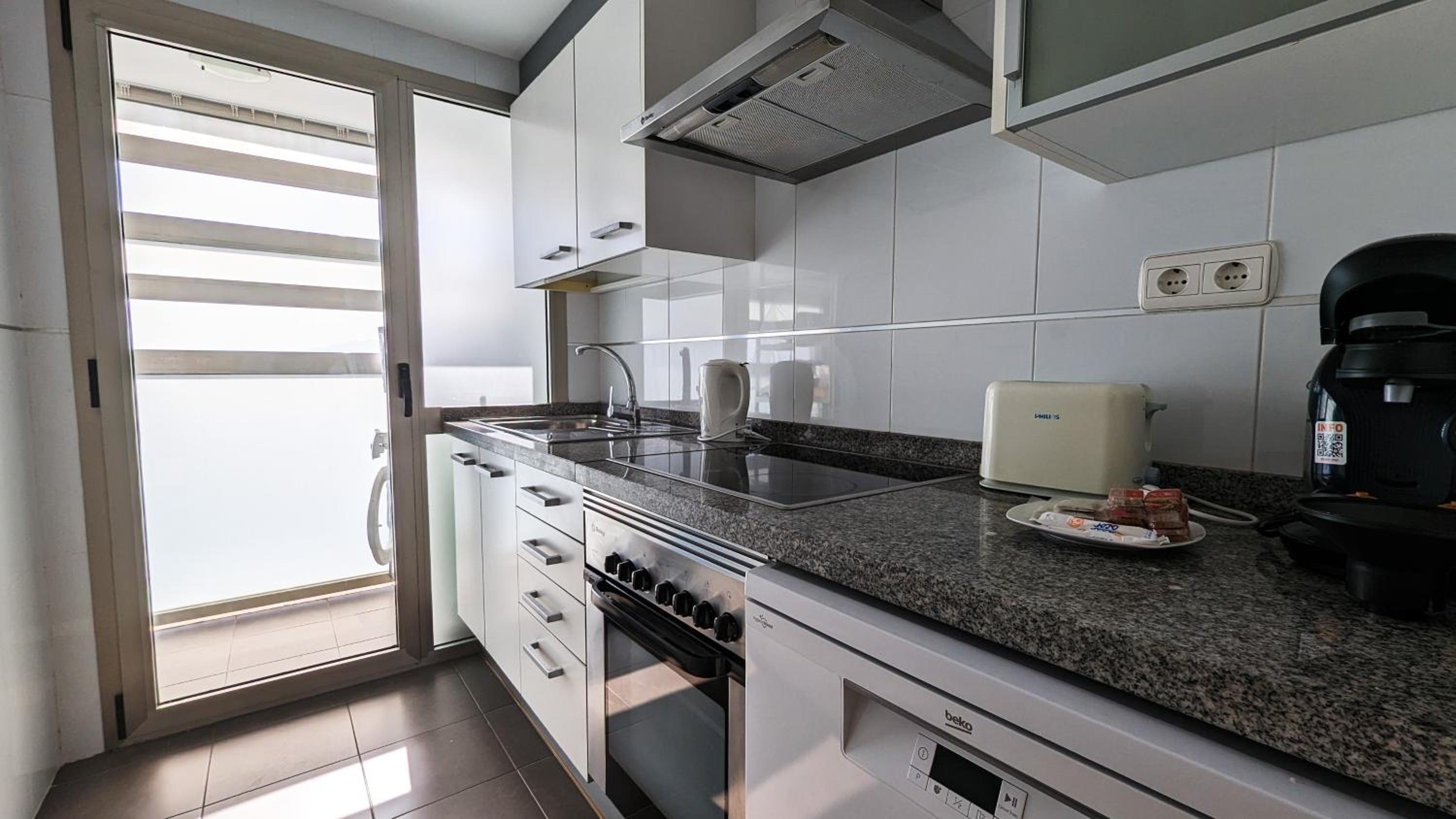 TORRE LUGANO sea view apartment