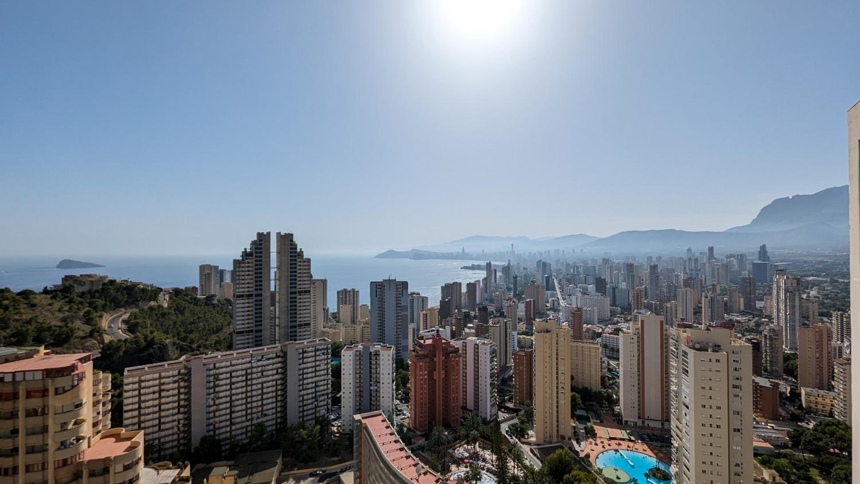 TORRE LUGANO sea view apartment