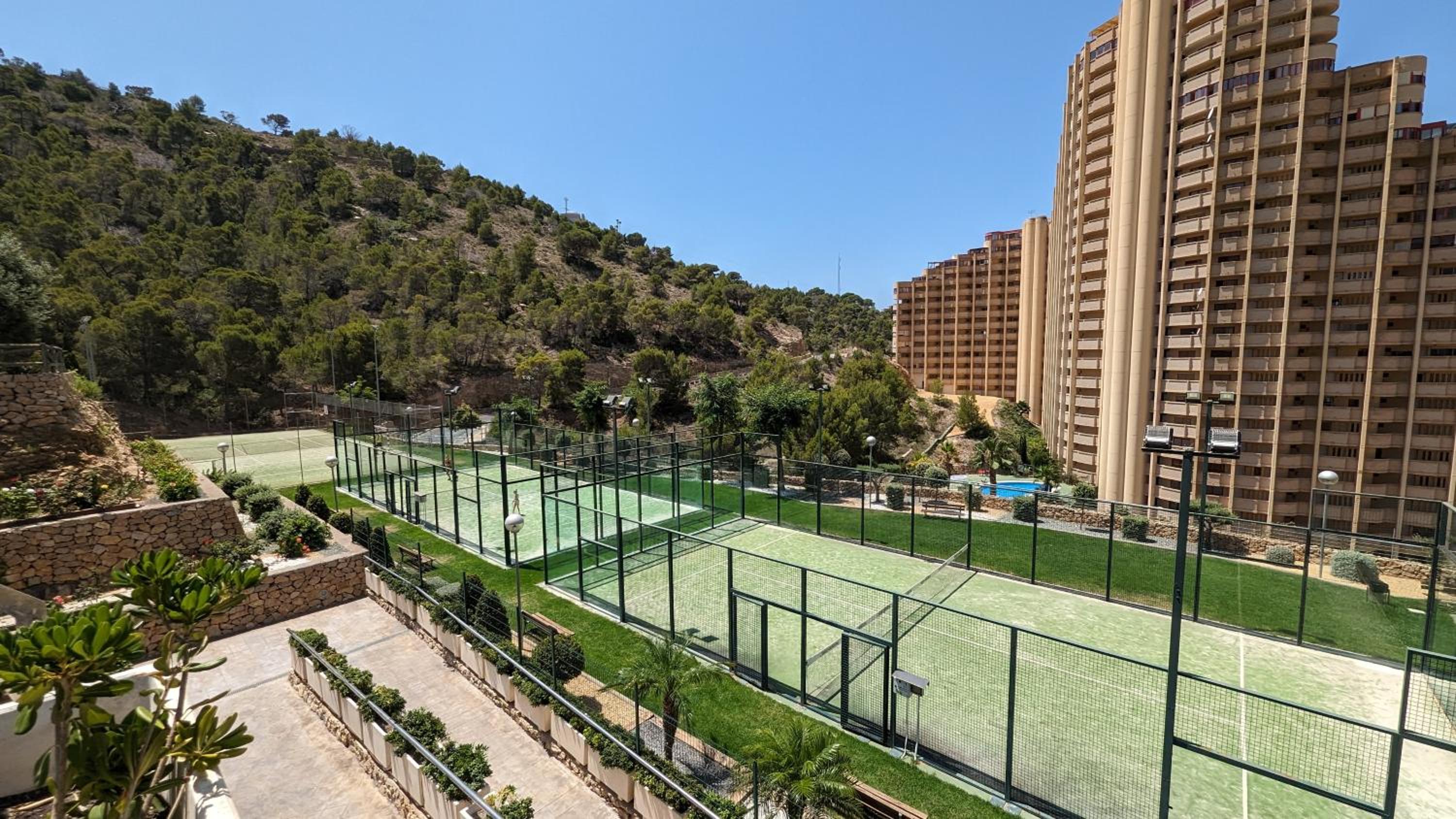TORRE LUGANO sea view apartment