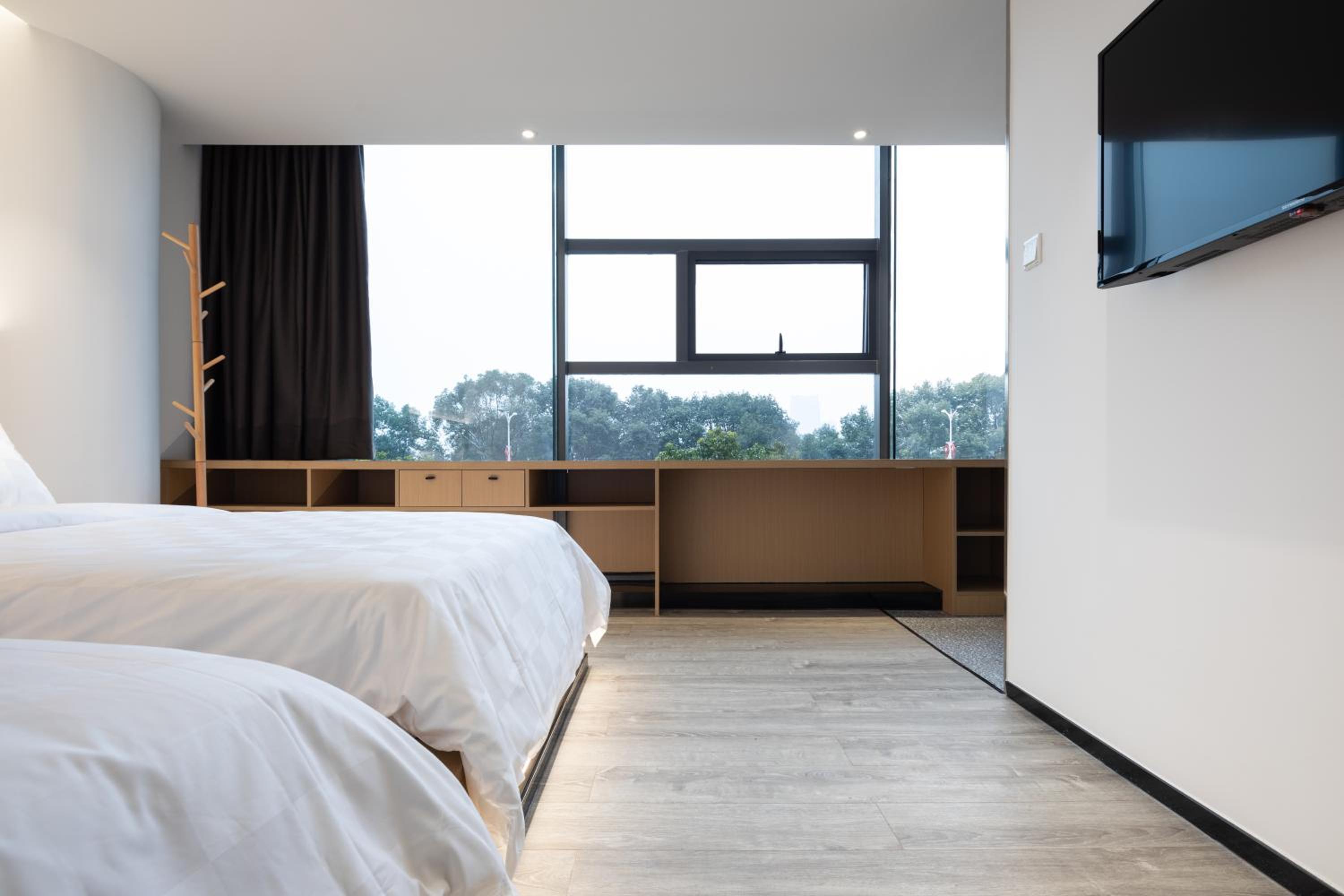 Changsha Desti Youth Park Hostel Wuyi Square-24H Reception&Cafe& Bar& Luggage Storage& Large Public Area
