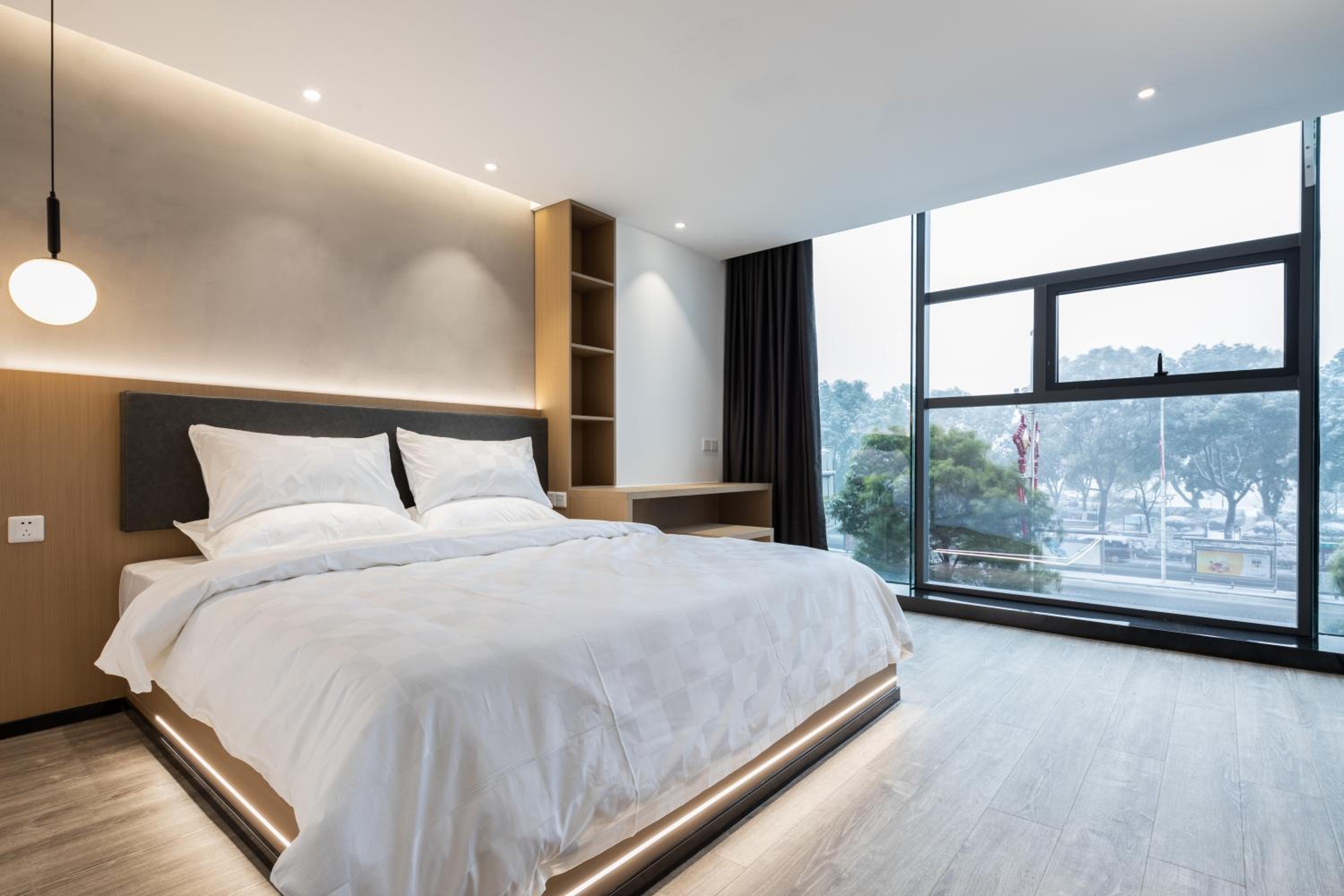 Changsha Desti Youth Park Hostel Wuyi Square-24H Reception&Cafe& Bar& Luggage Storage& Large Public Area