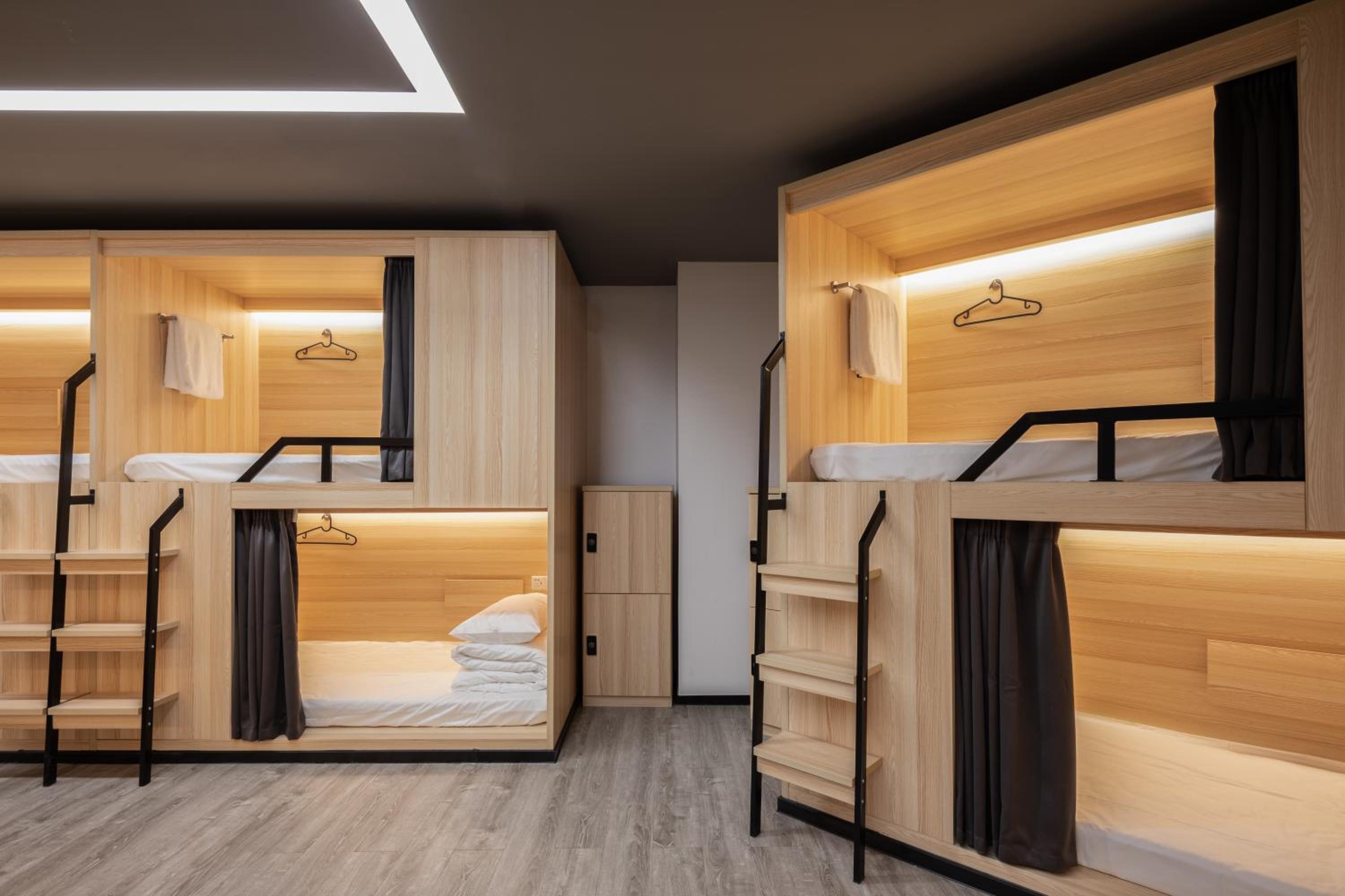 Changsha Desti Youth Park Hostel Wuyi Square-24H Reception&Cafe& Bar& Luggage Storage& Large Public Area