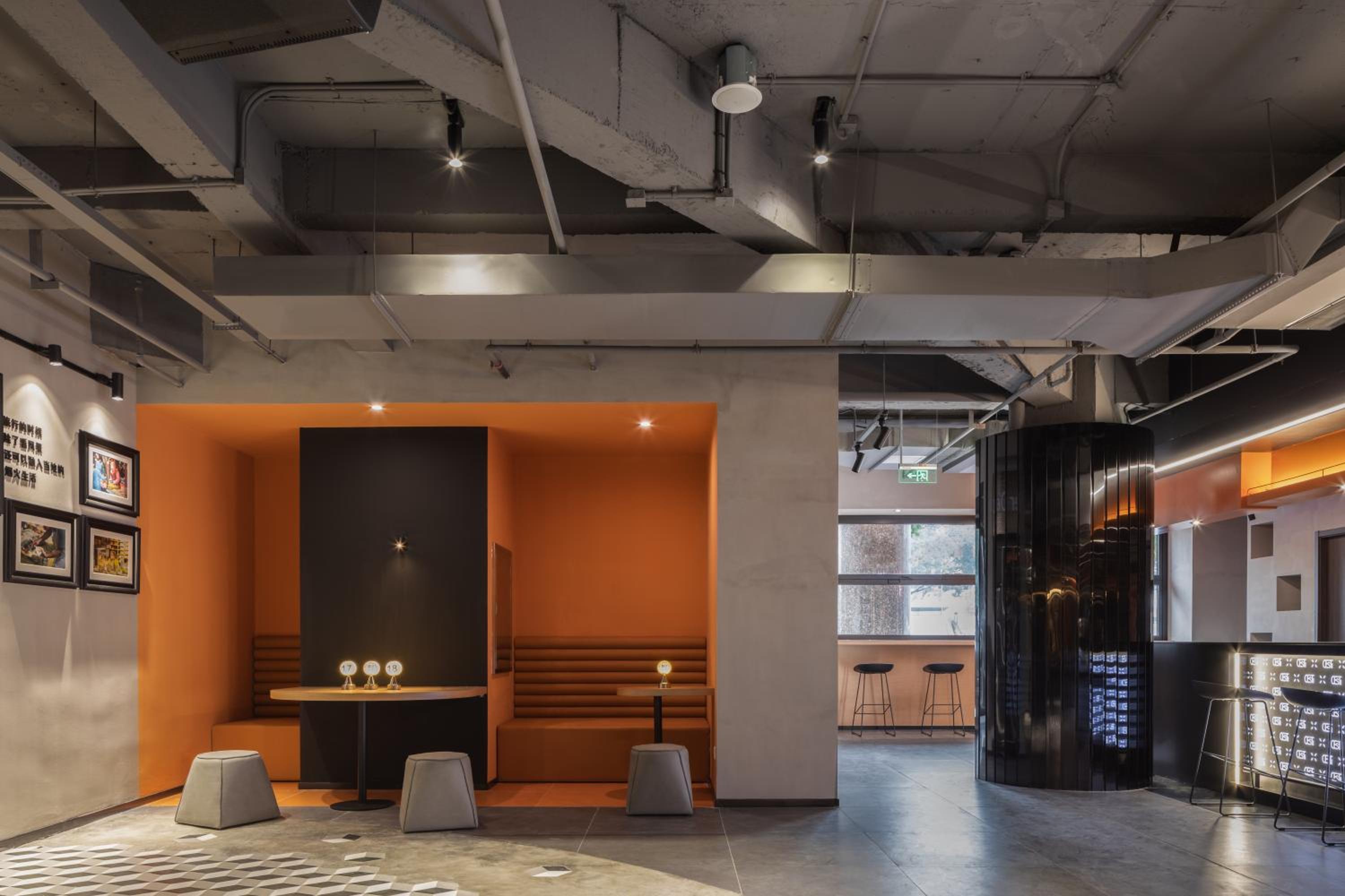 Changsha Desti Youth Park Hostel Wuyi Square-24H Reception&Cafe& Bar& Luggage Storage& Large Public Area