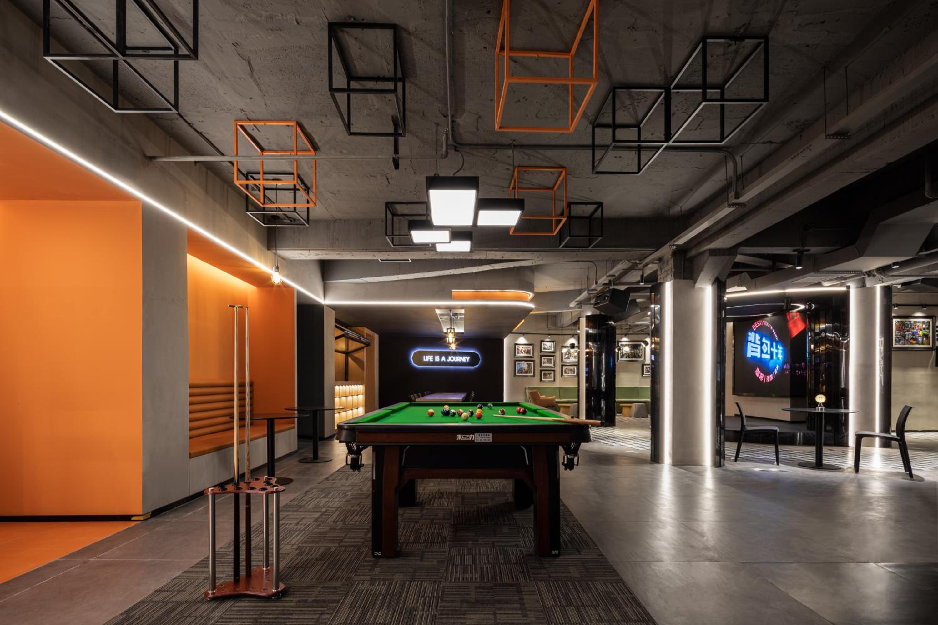 Changsha Desti Youth Park Hostel Wuyi Square-24H Reception&Cafe& Bar& Luggage Storage& Large Public Area