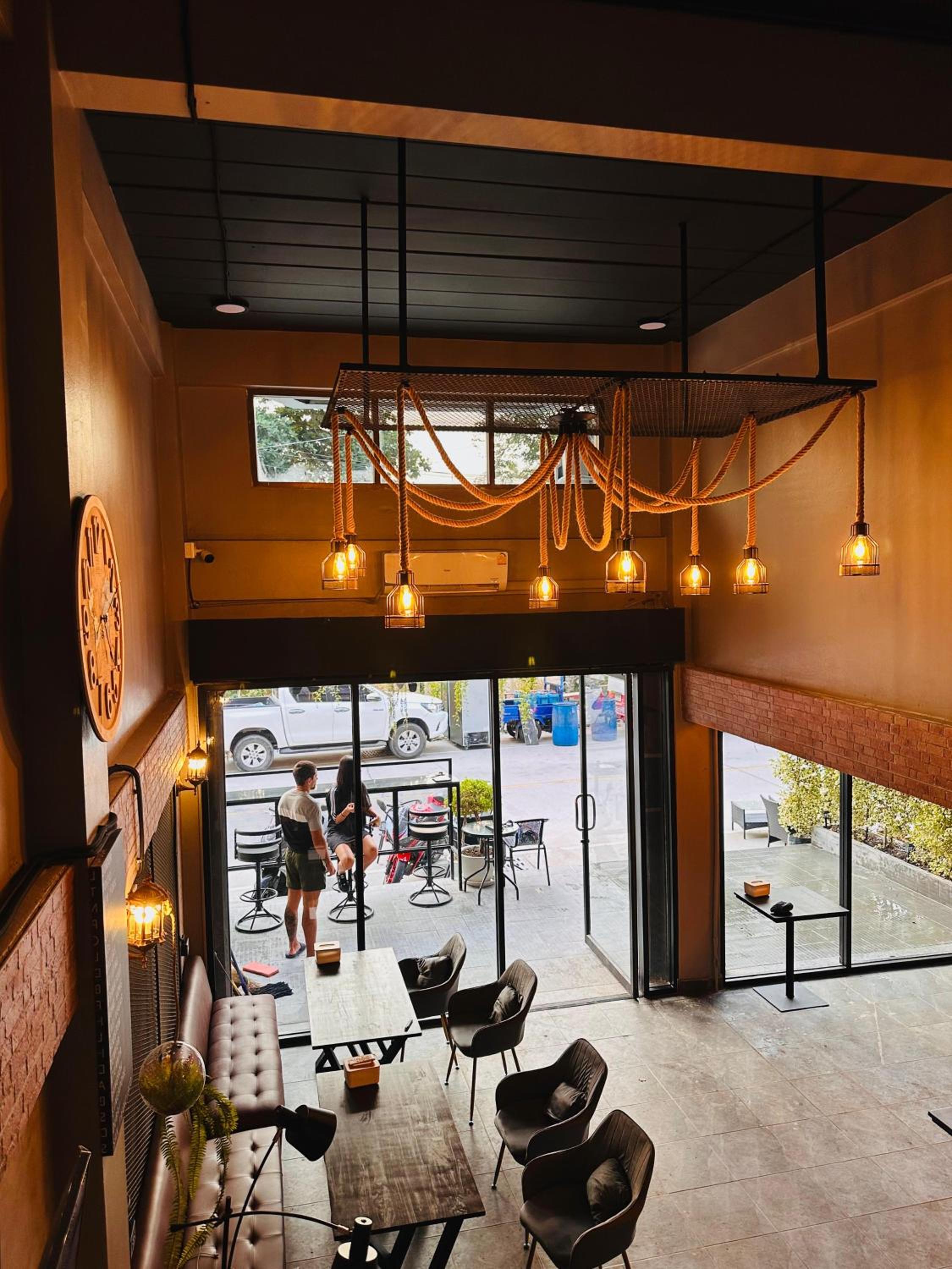 Hostel Friends Station & Cafe