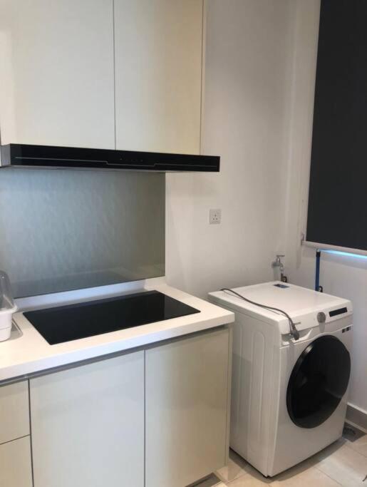 Paradigm Residence New 5-6Pax