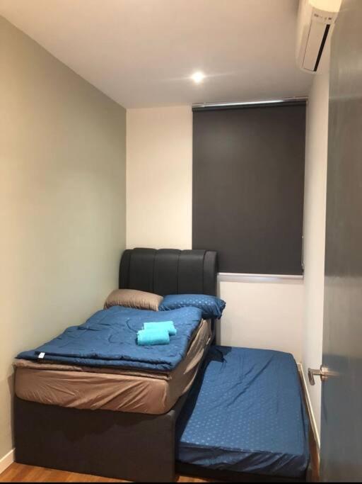 Paradigm Residence New 5-6Pax