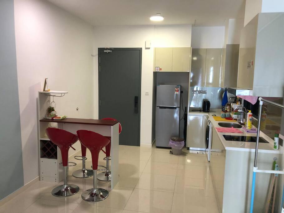 New Paradigm Residence @1-3/4pax