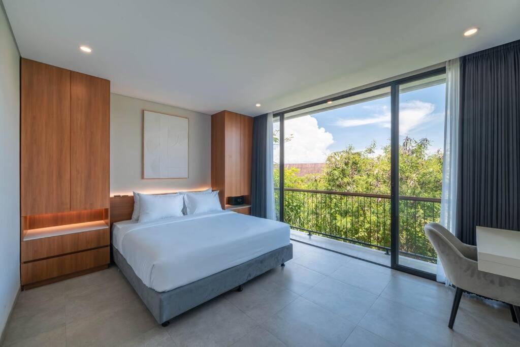 Sadila Estate 15 - Contemporary 2-Bedroom Pool Loft in Berawa view 5