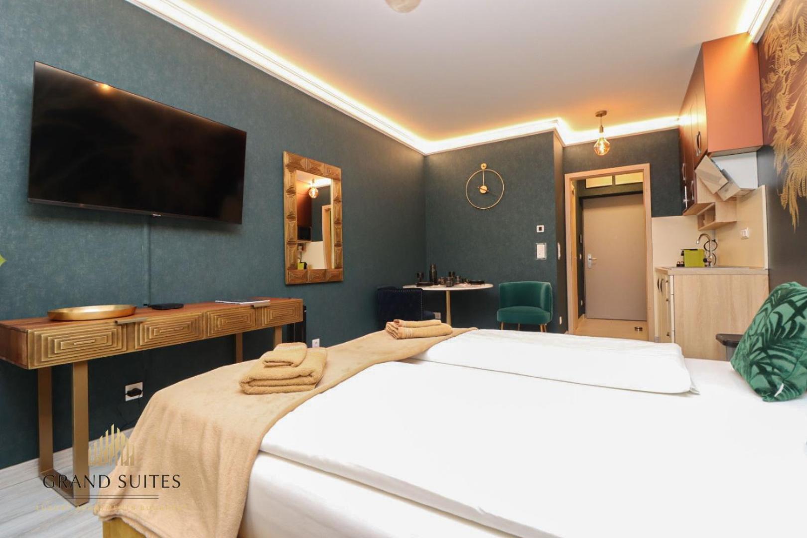 Grand Suites Central
